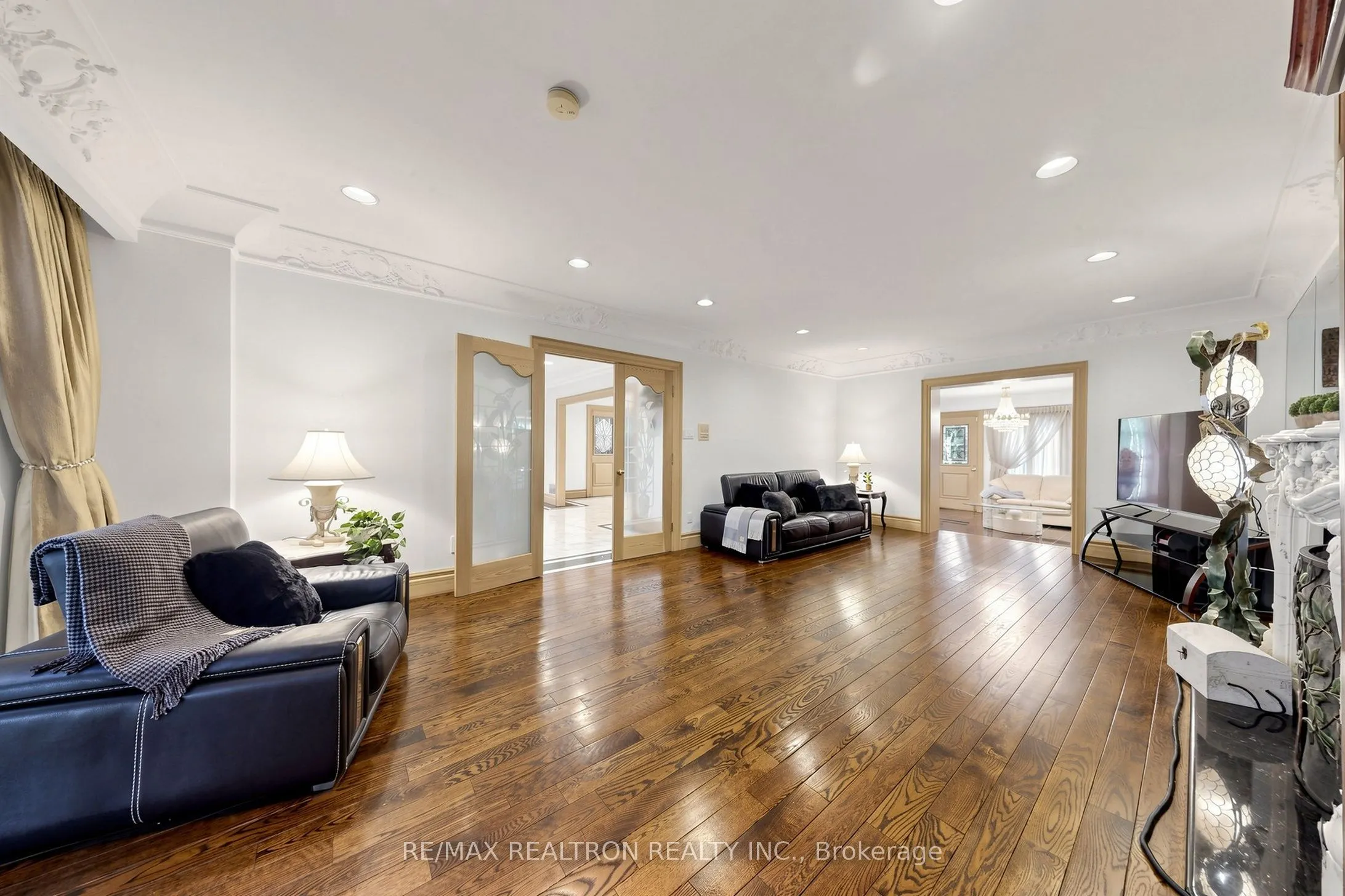 31 Arjay Crescent