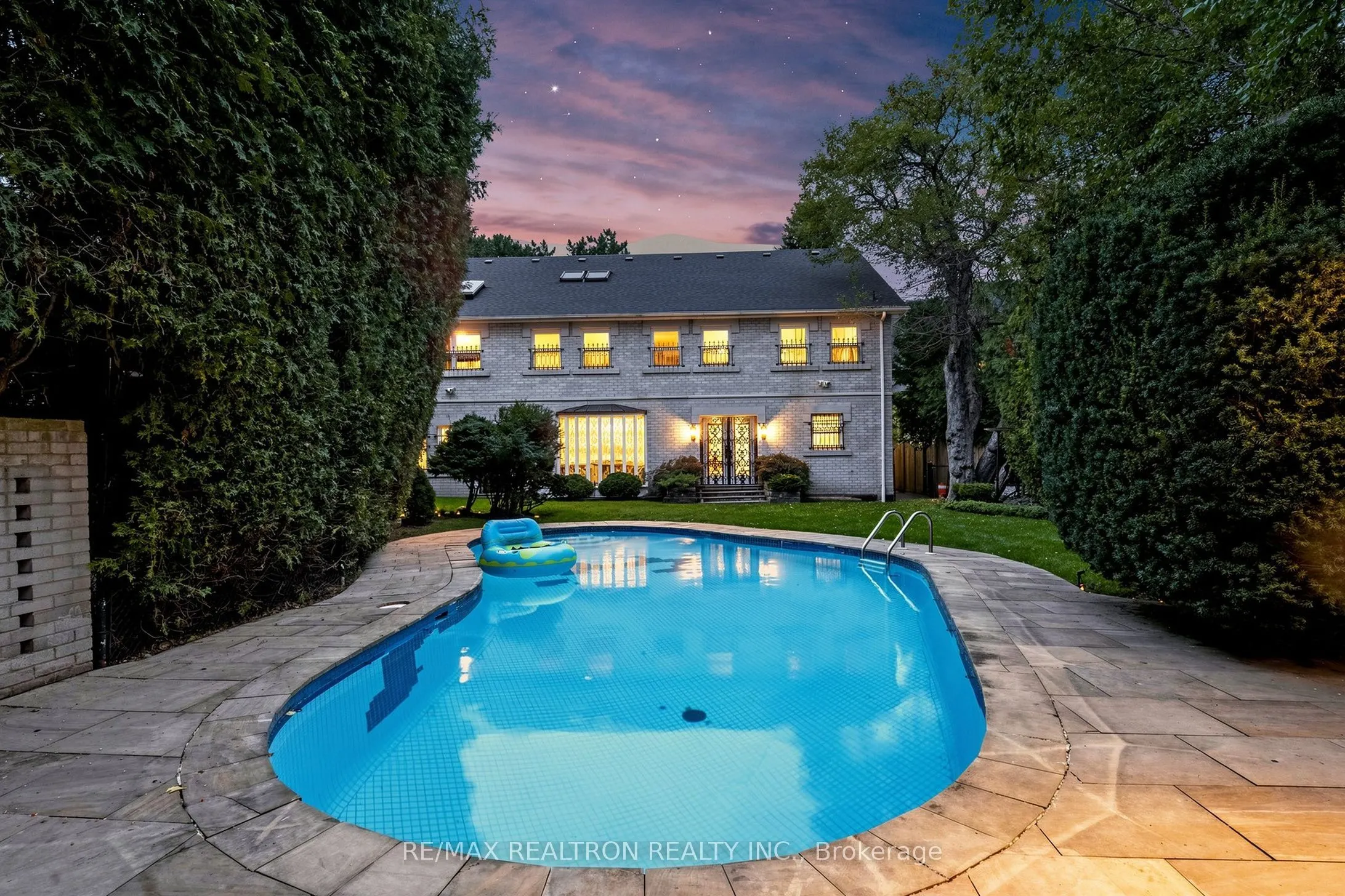 31 Arjay Crescent