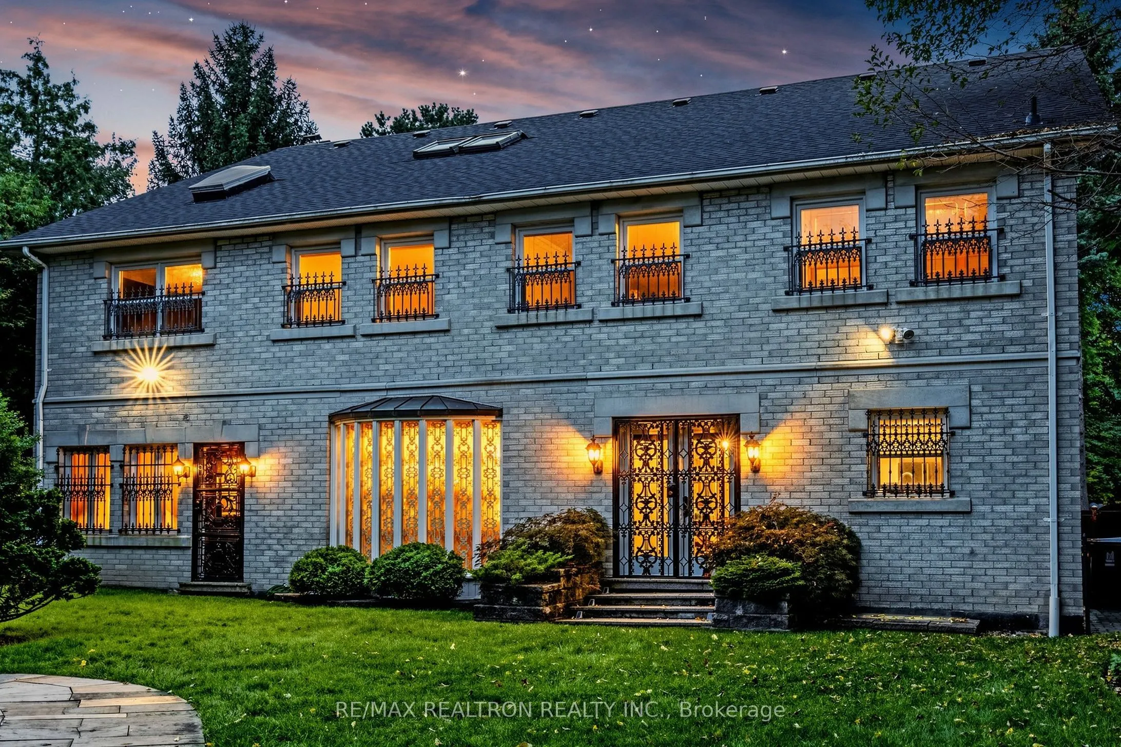 31 Arjay Crescent