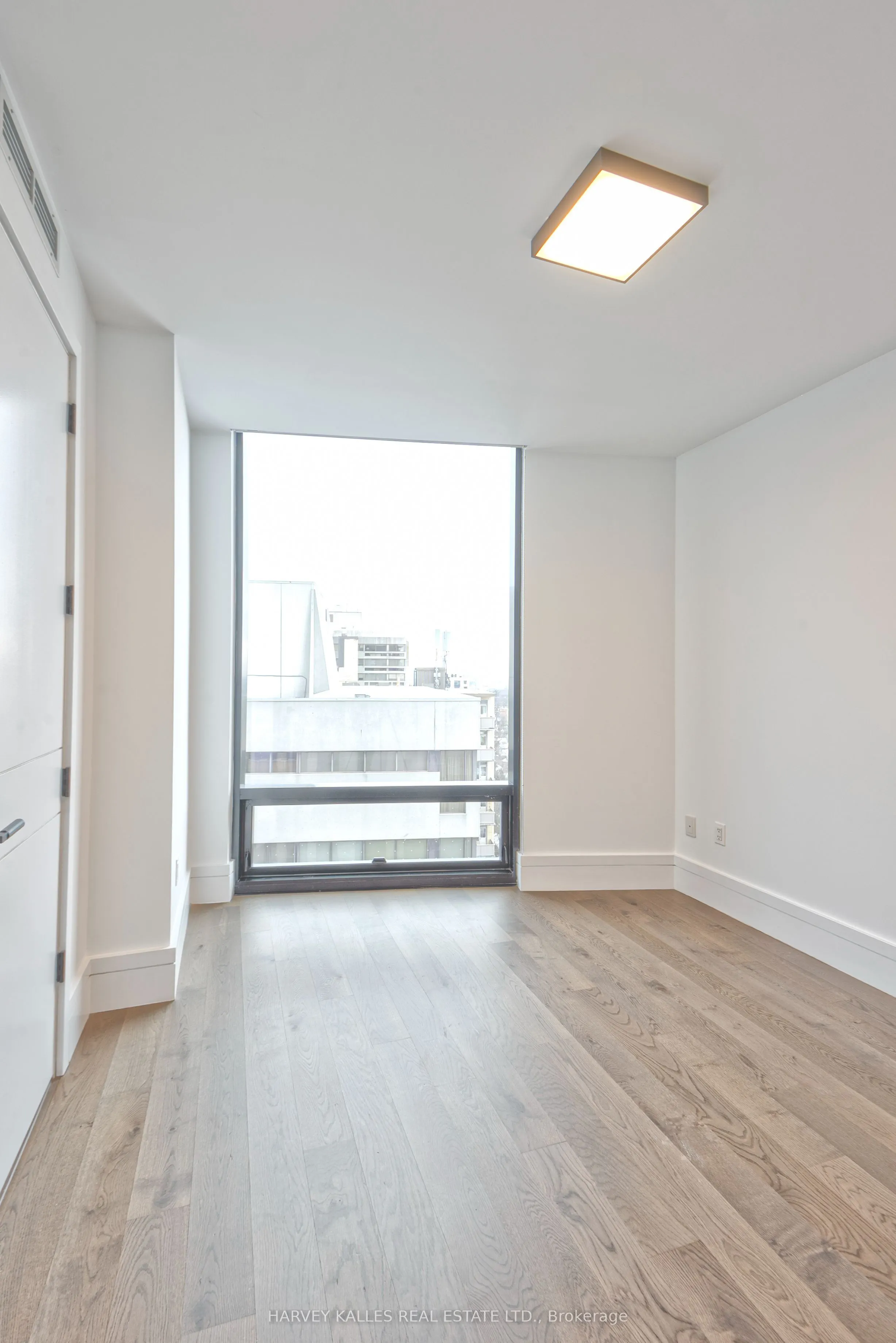 215 Lonsdale Road #1508