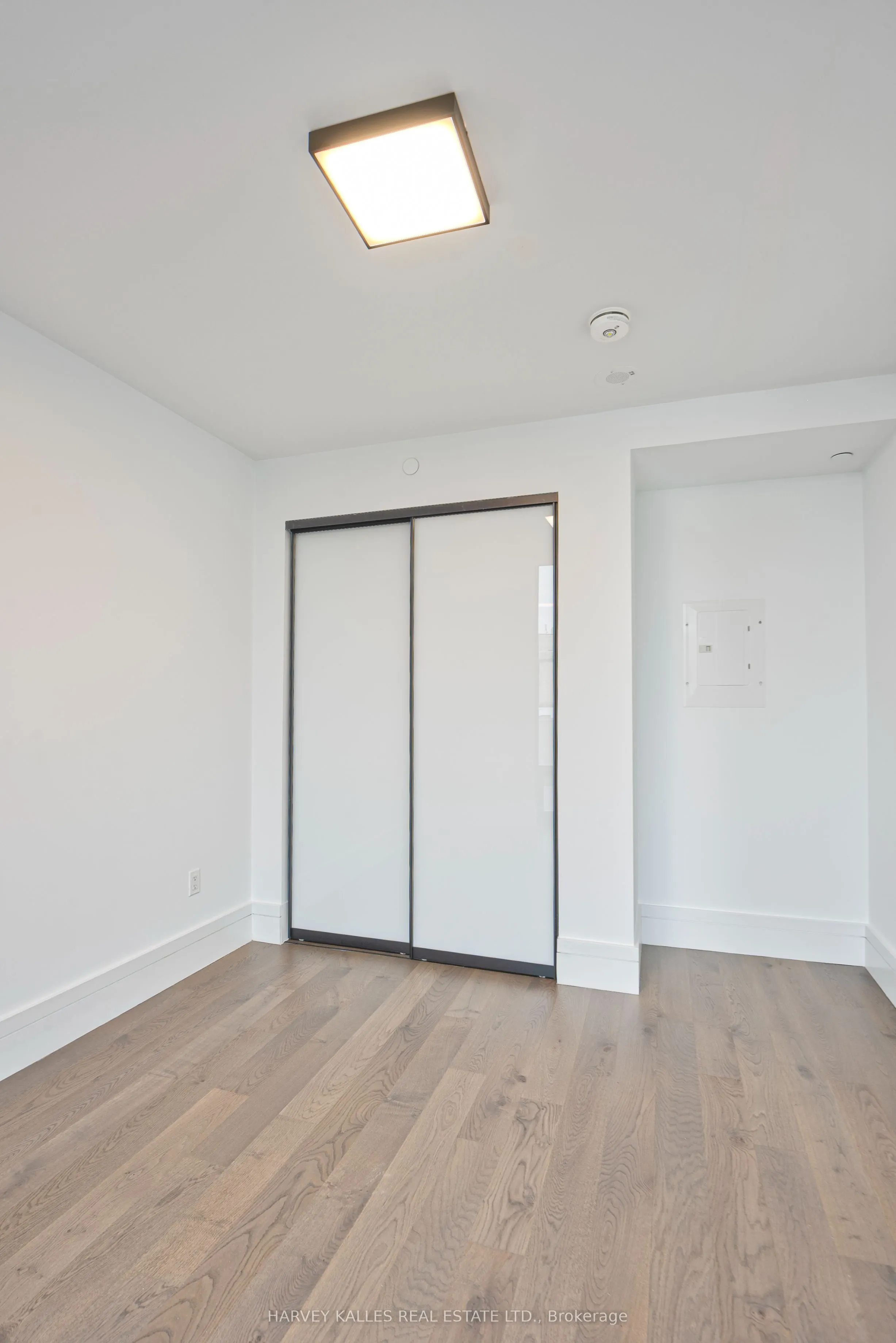 215 Lonsdale Road #1508