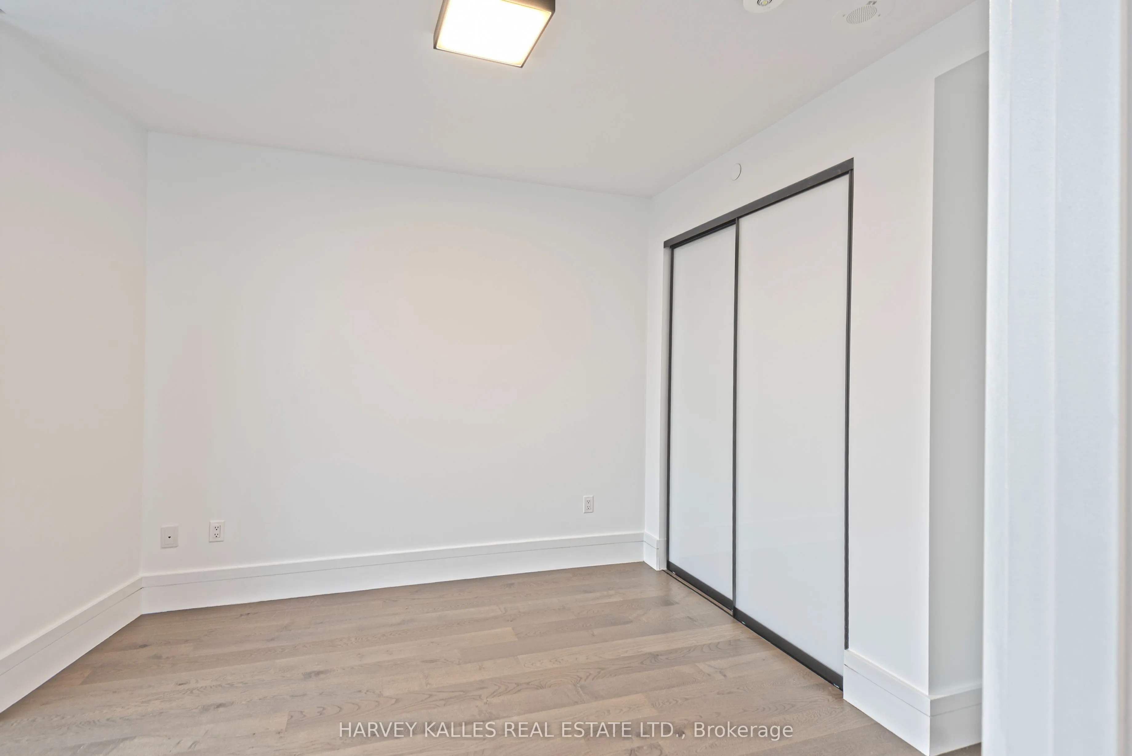 215 Lonsdale Road #1508