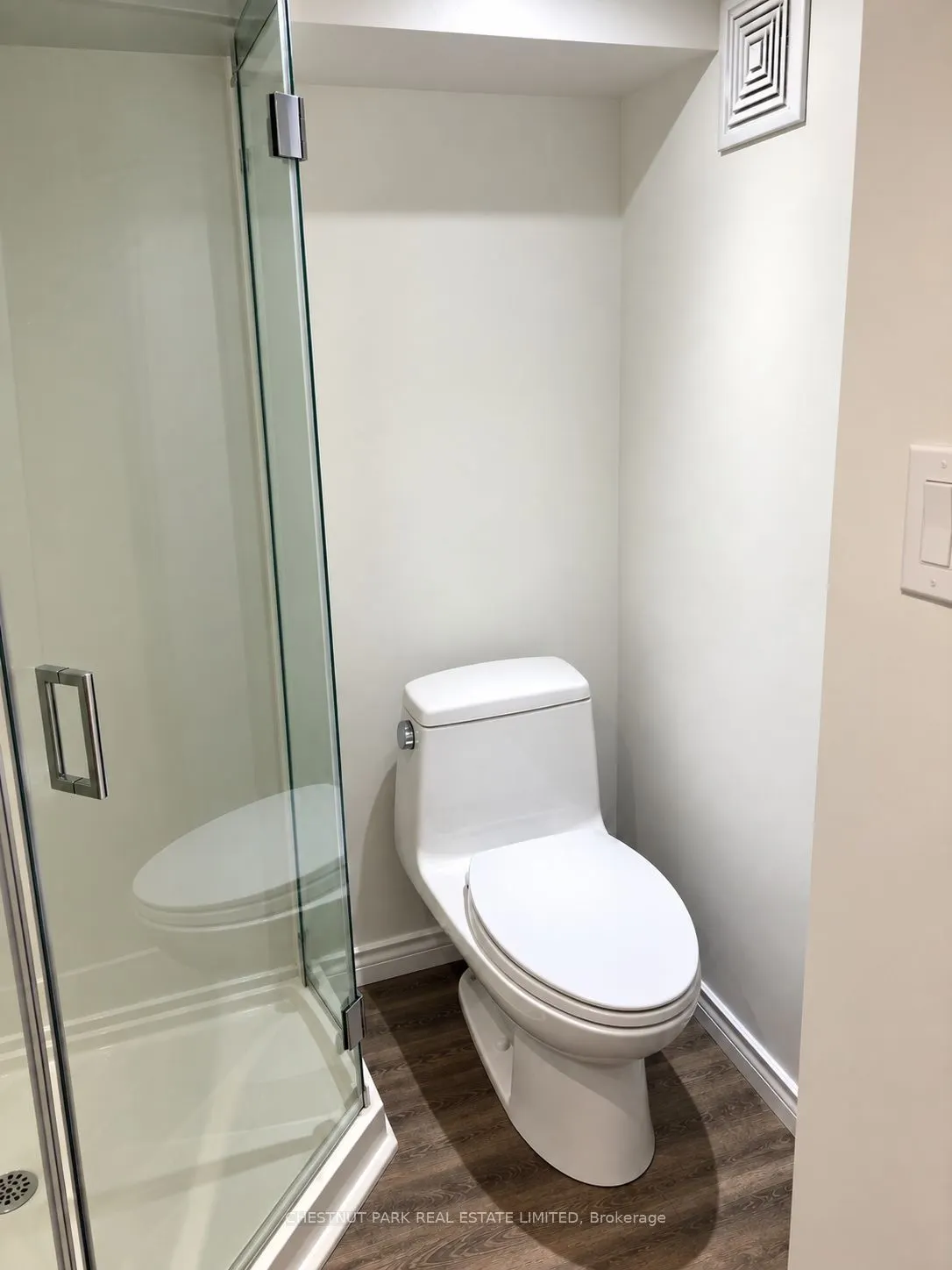 26 Strathgowan Avenue #Lower