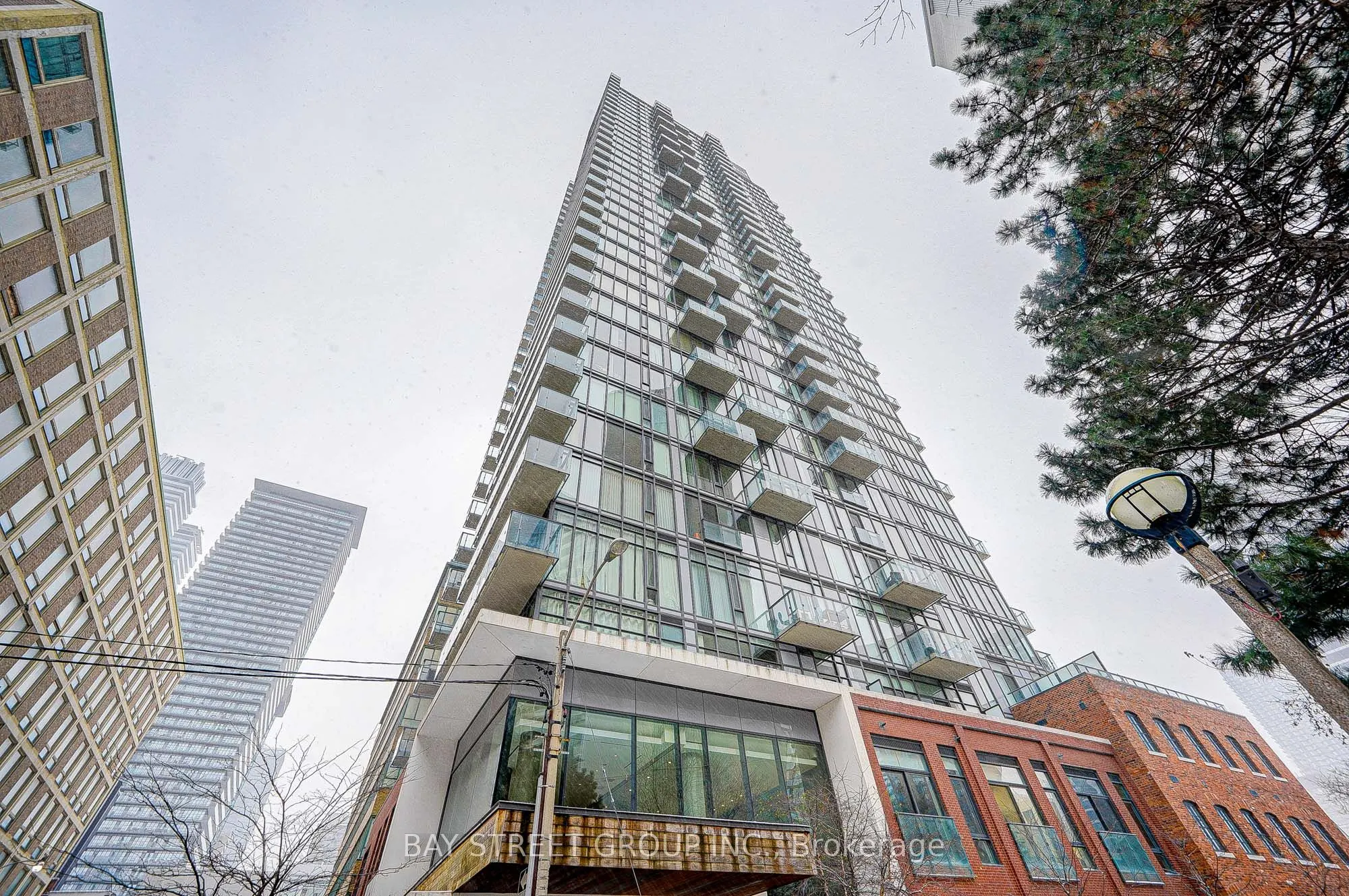75 St Nicholas Street #609