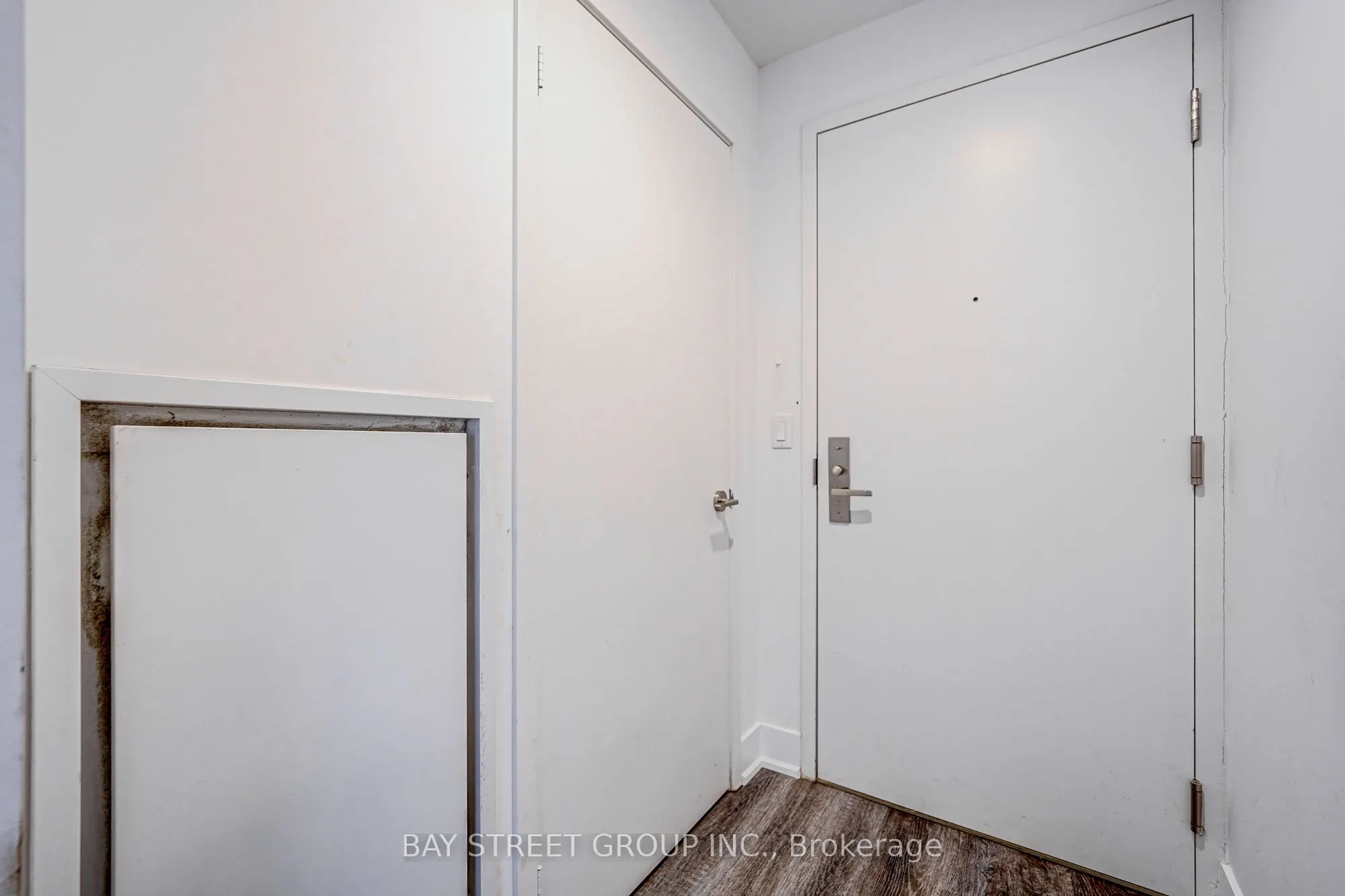 75 St Nicholas Street #609