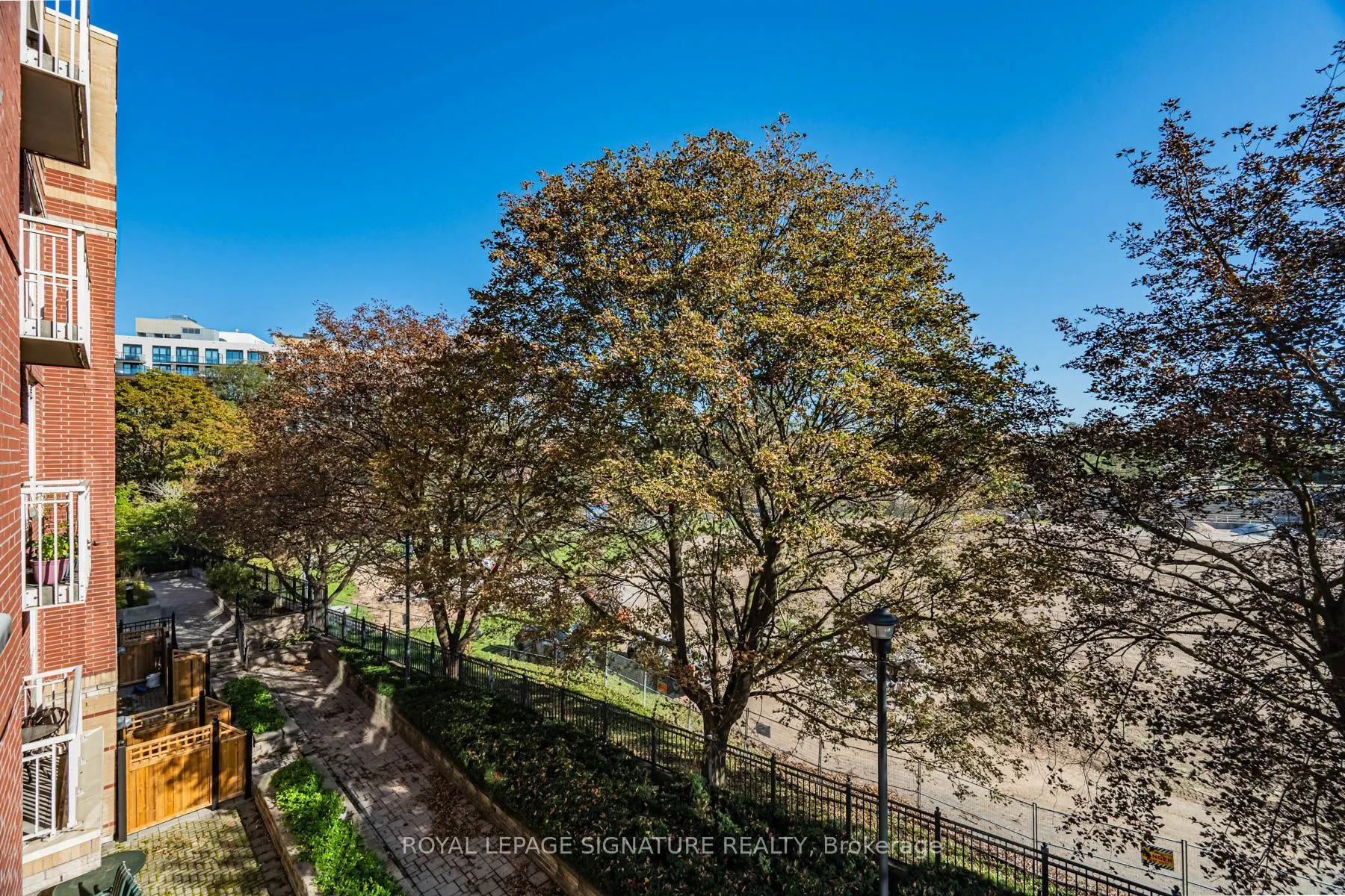 485 Rosewell Avenue #311
