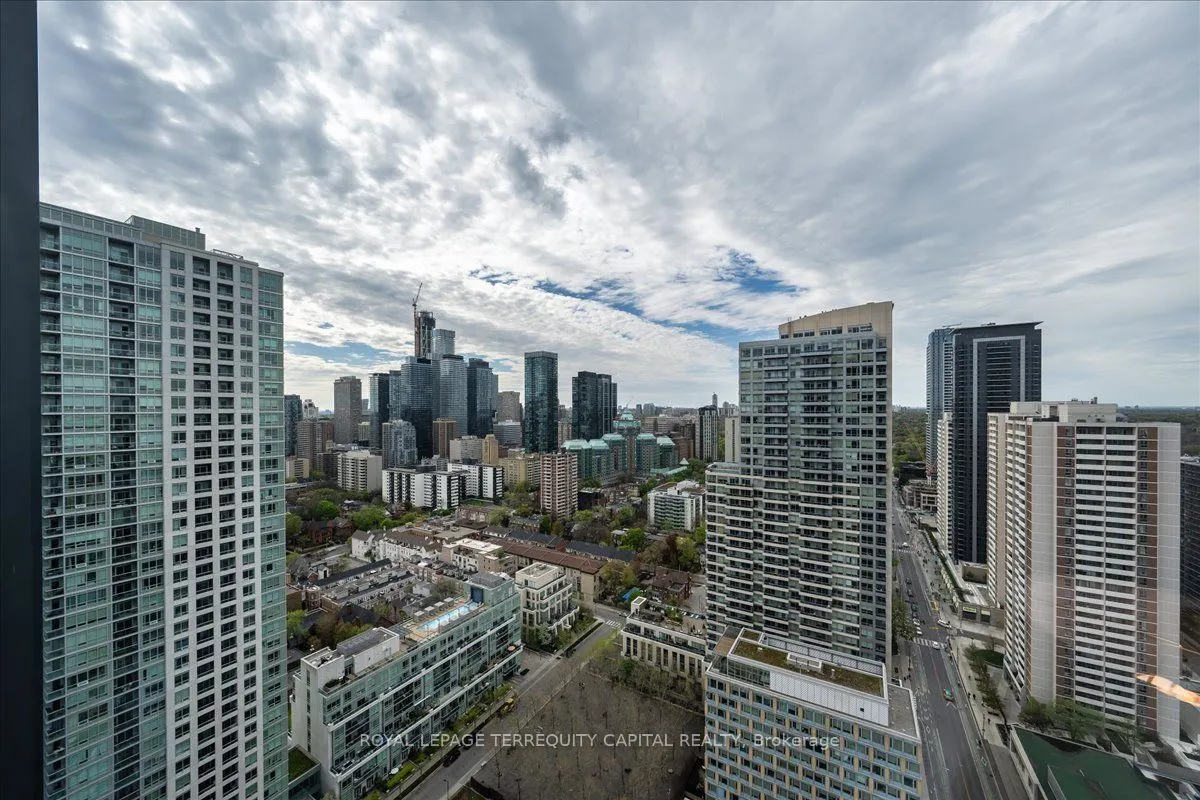 159 Wellesley Street E #3002