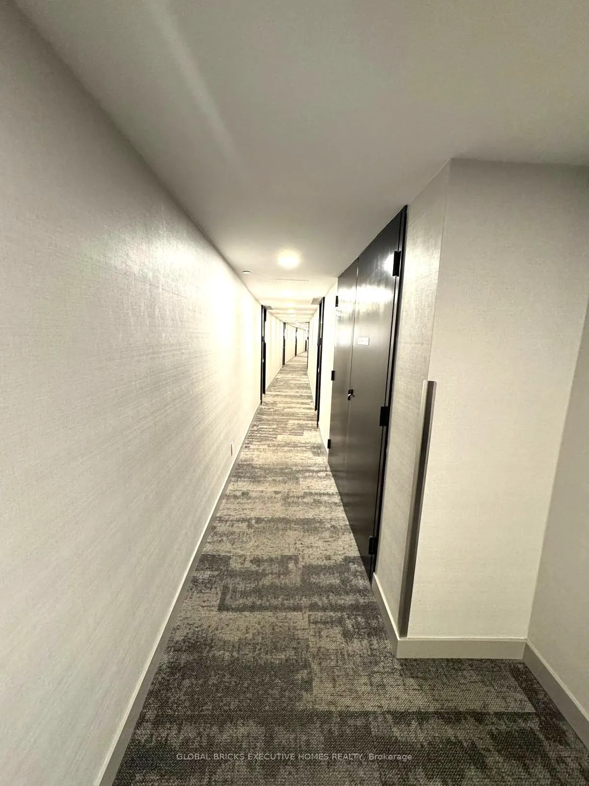 30 Tretti Way #1305