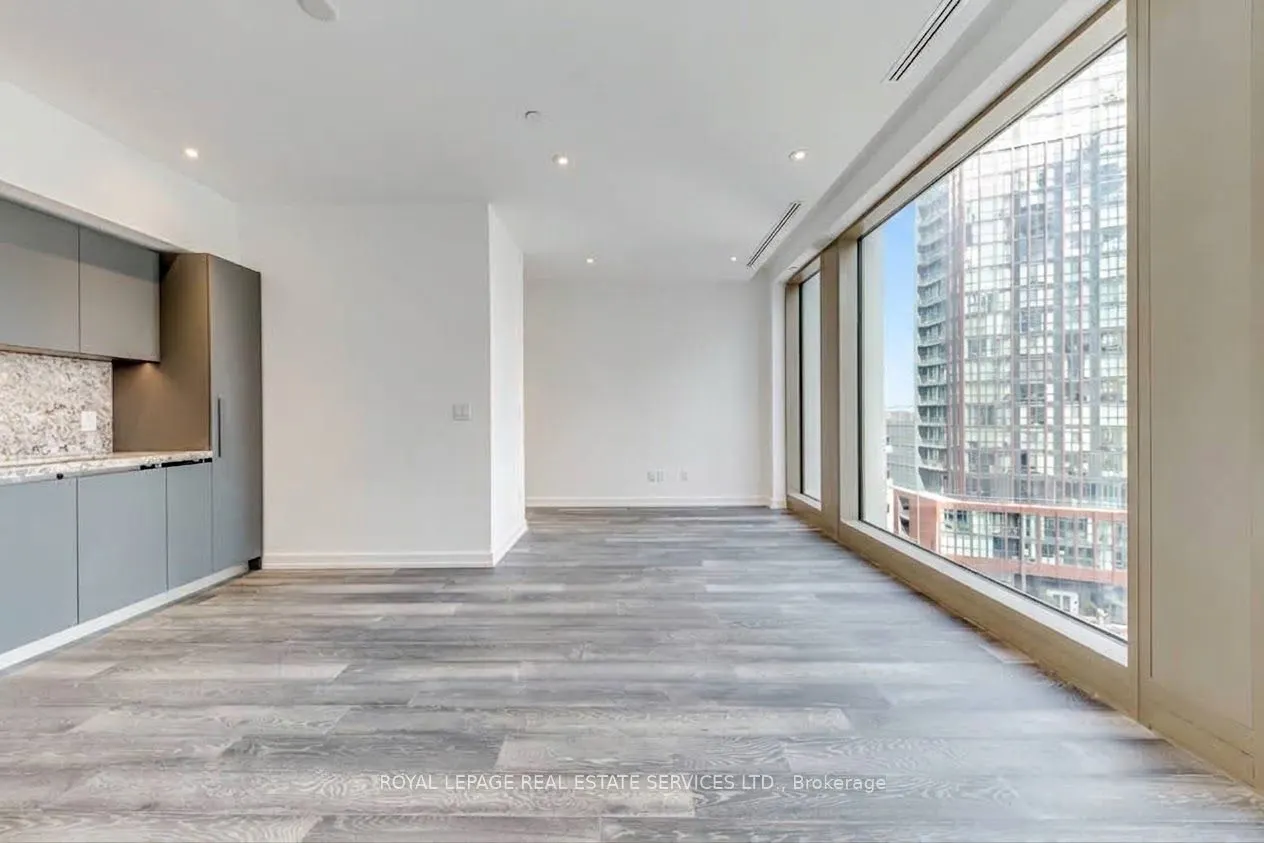 1315 Bay Street #806