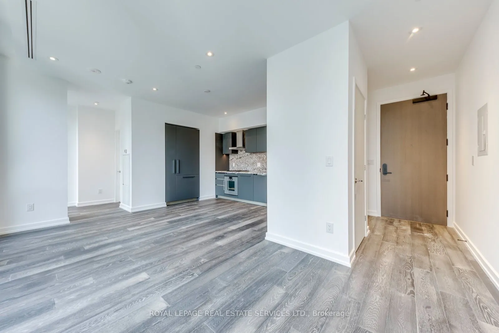 1315 Bay Street #806