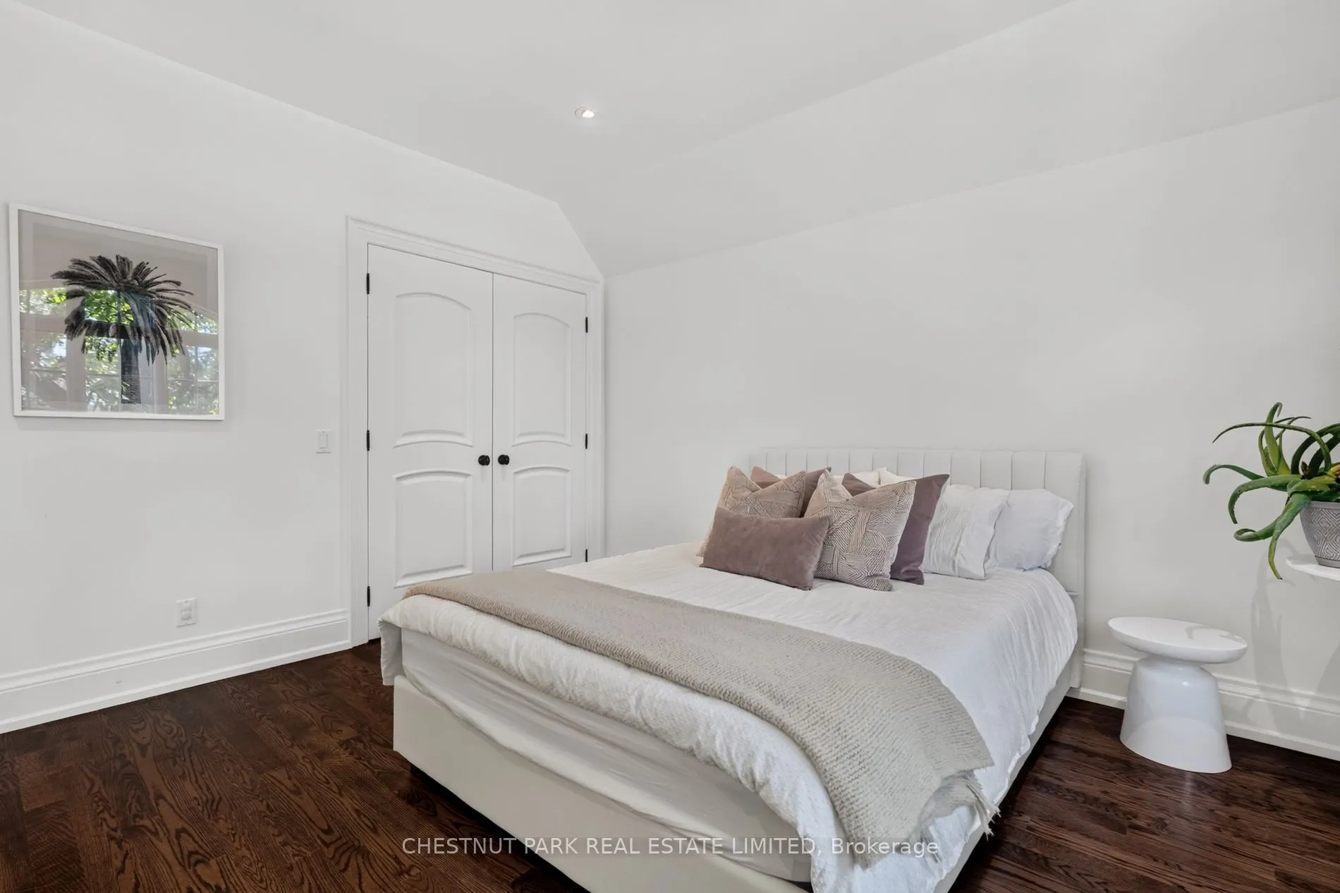 179 Yonge Boulevard