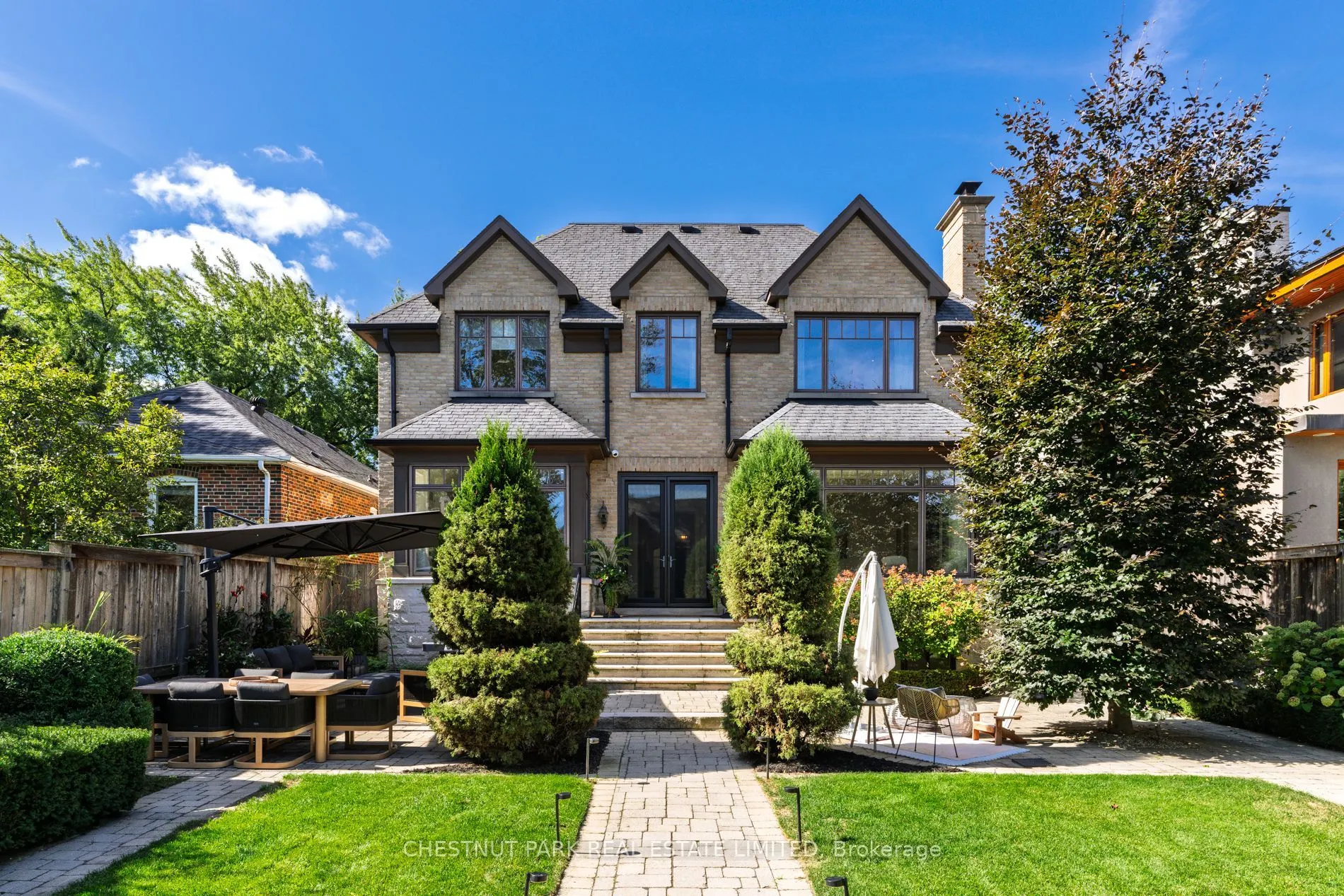 179 Yonge Boulevard