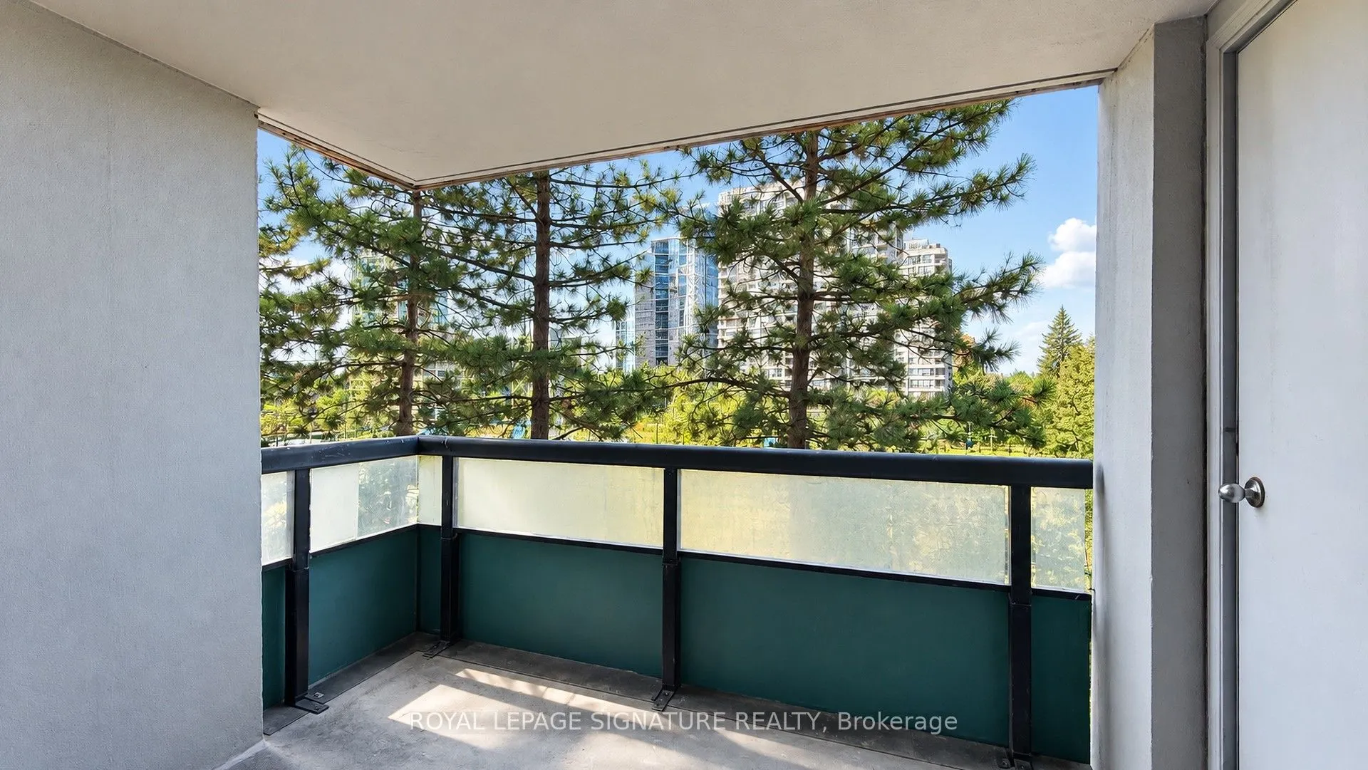 7 Bishop Avenue #411