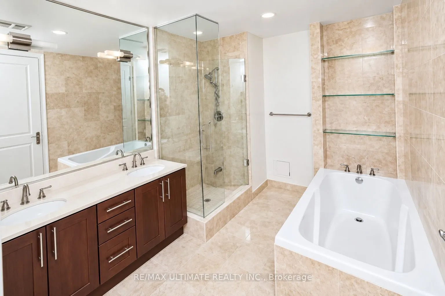 761 Bay Street #4212