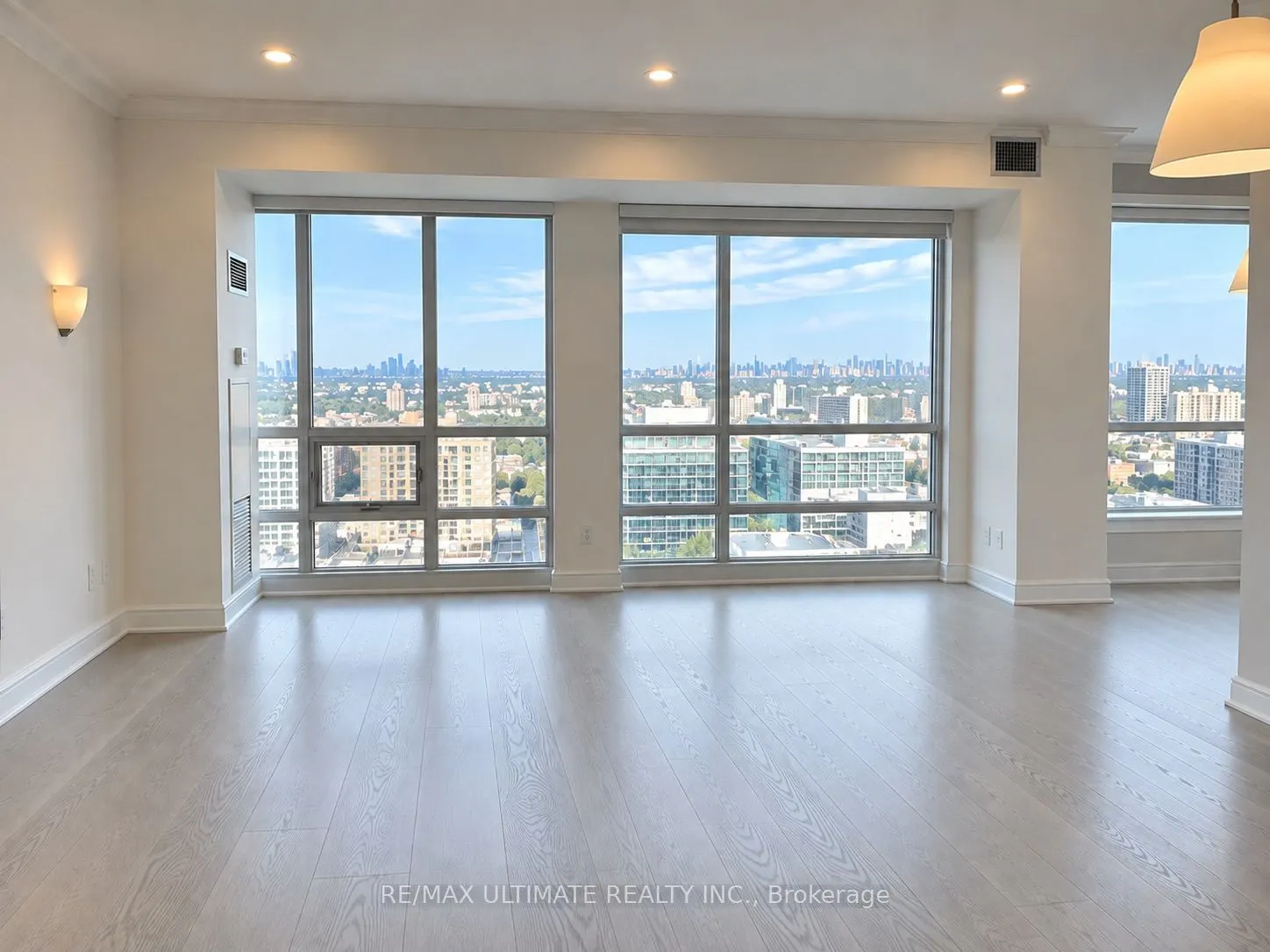 761 Bay Street #4212