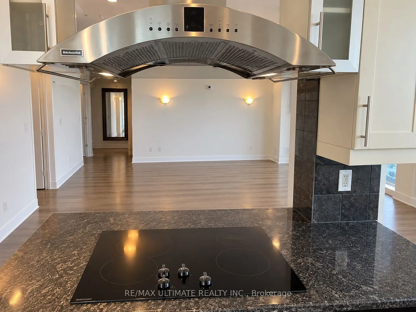 761 Bay Street #4212