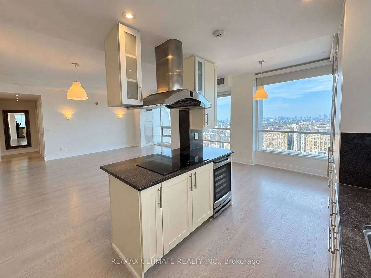 761 Bay Street #4212
