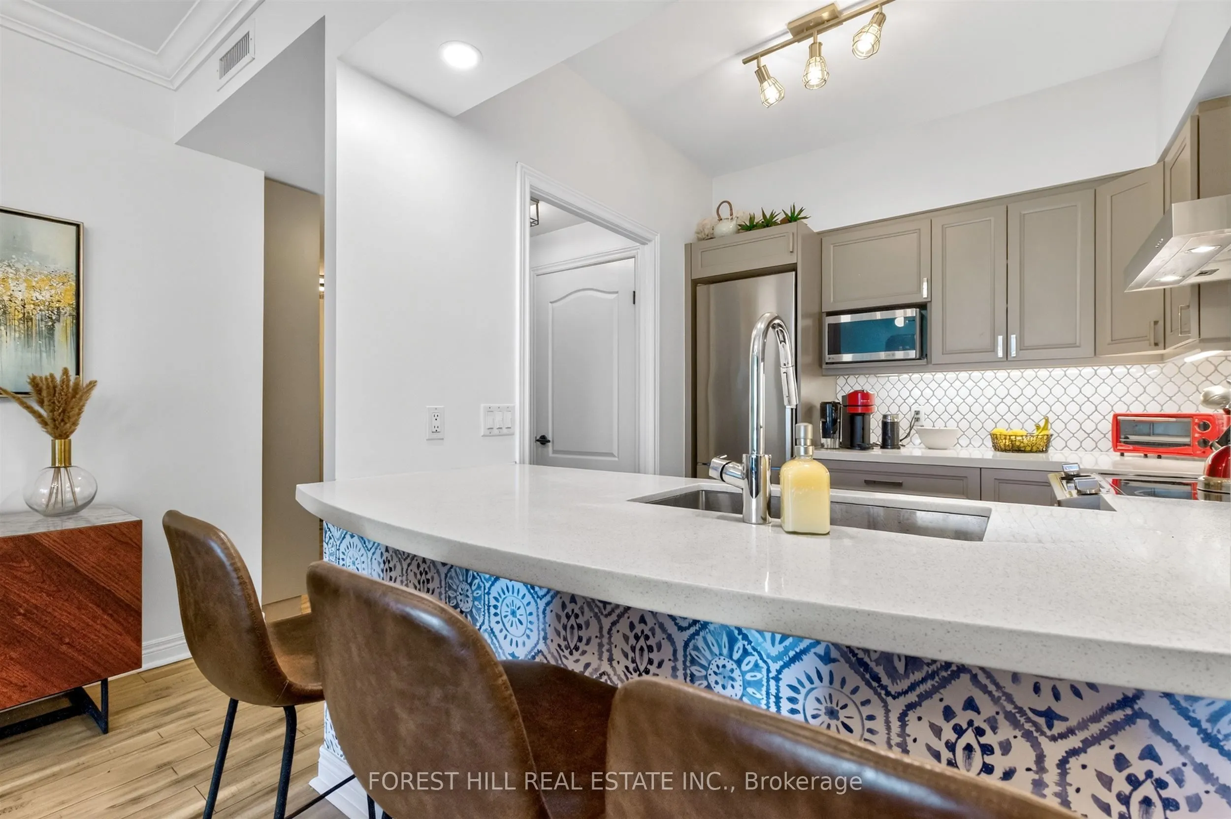 2 Edith Drive #508