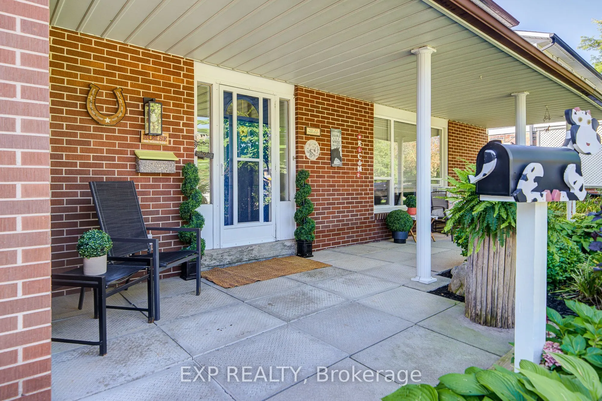 17 Rustywood Drive