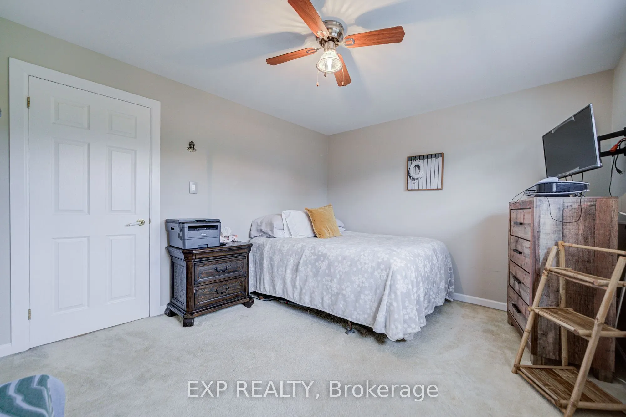 17 Rustywood Drive