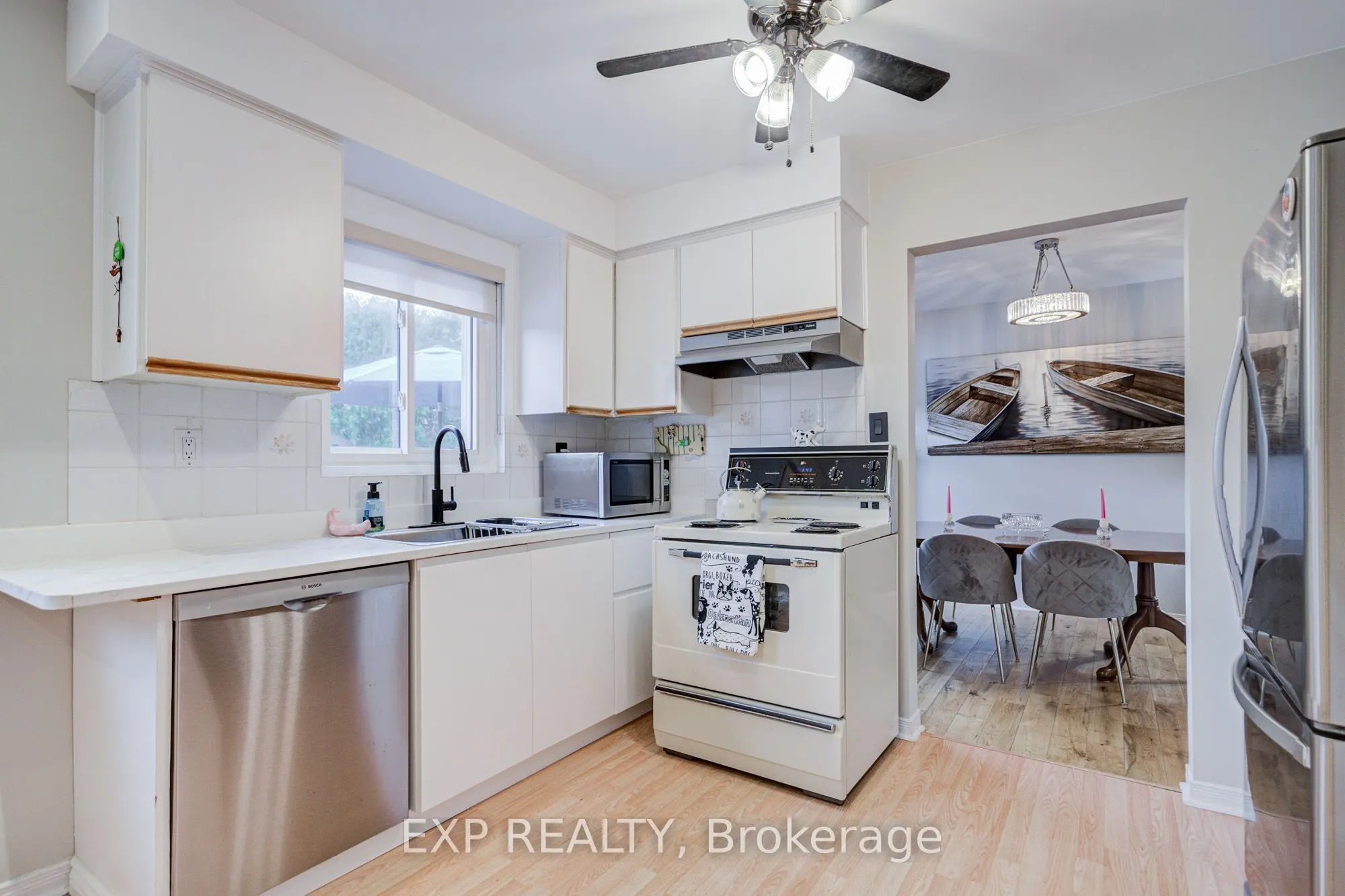 17 Rustywood Drive