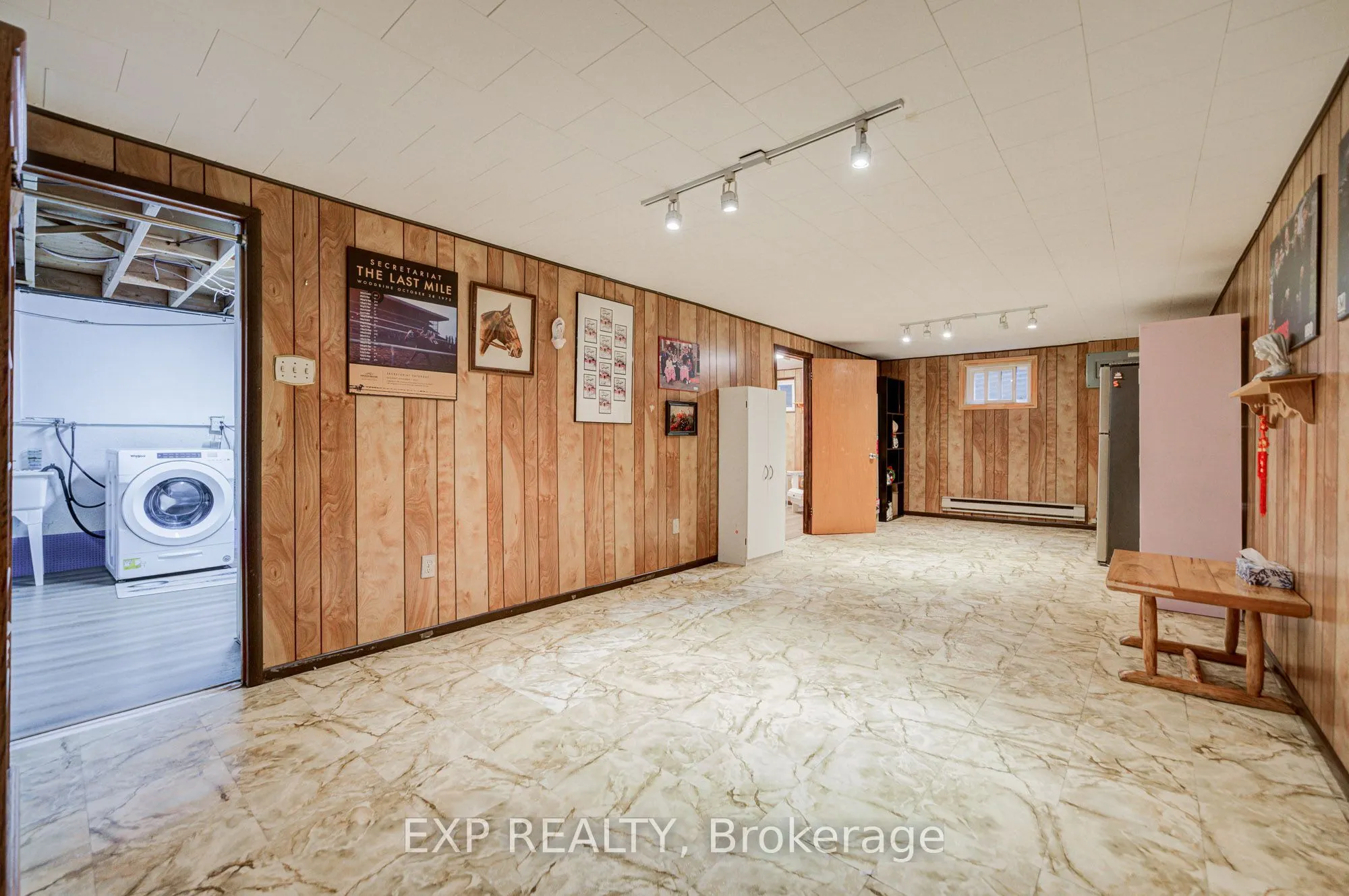 17 Rustywood Drive