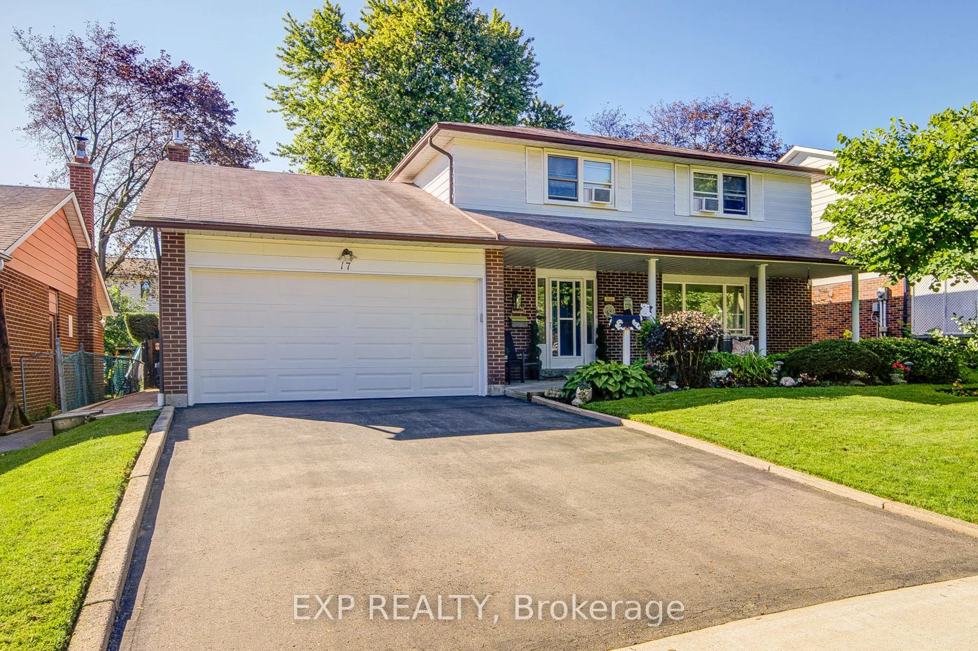 17 Rustywood Drive