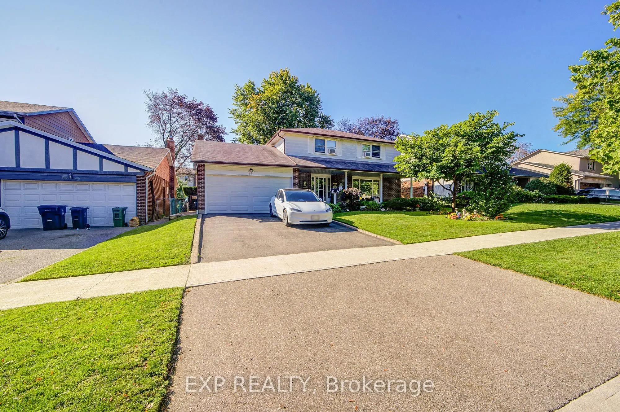 17 Rustywood Drive