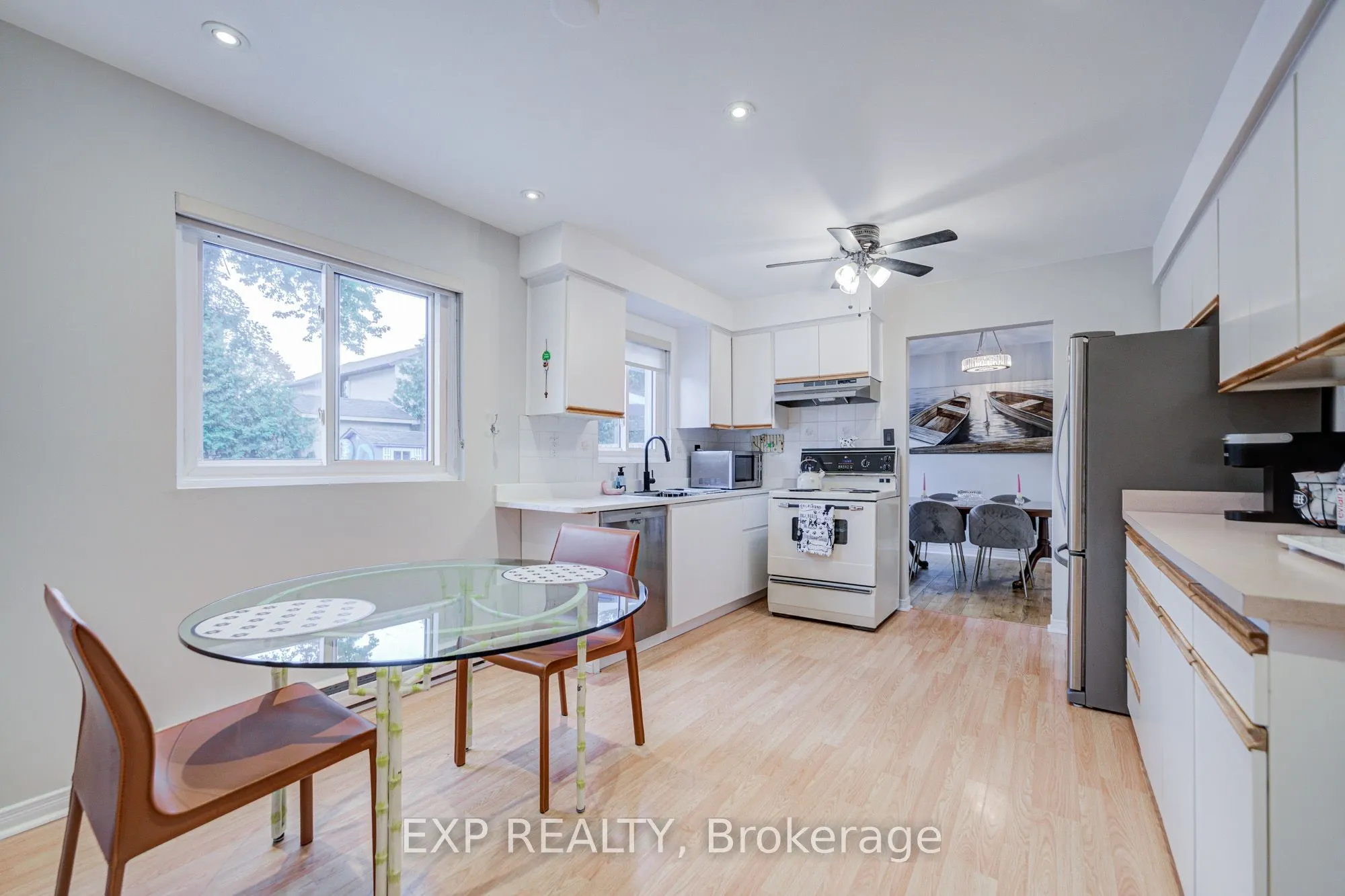 17 Rustywood Drive