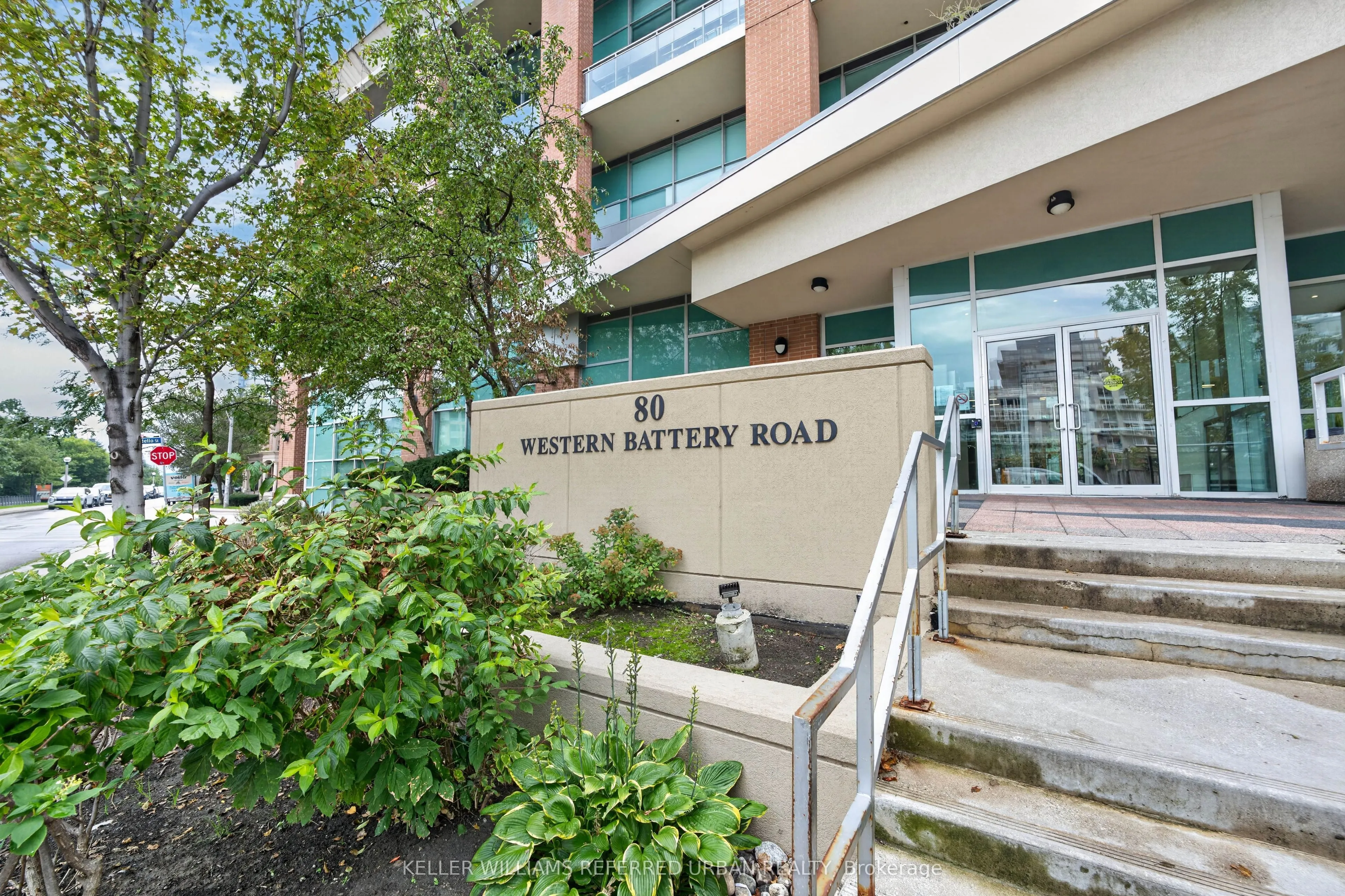 80 Western Battery Road #304