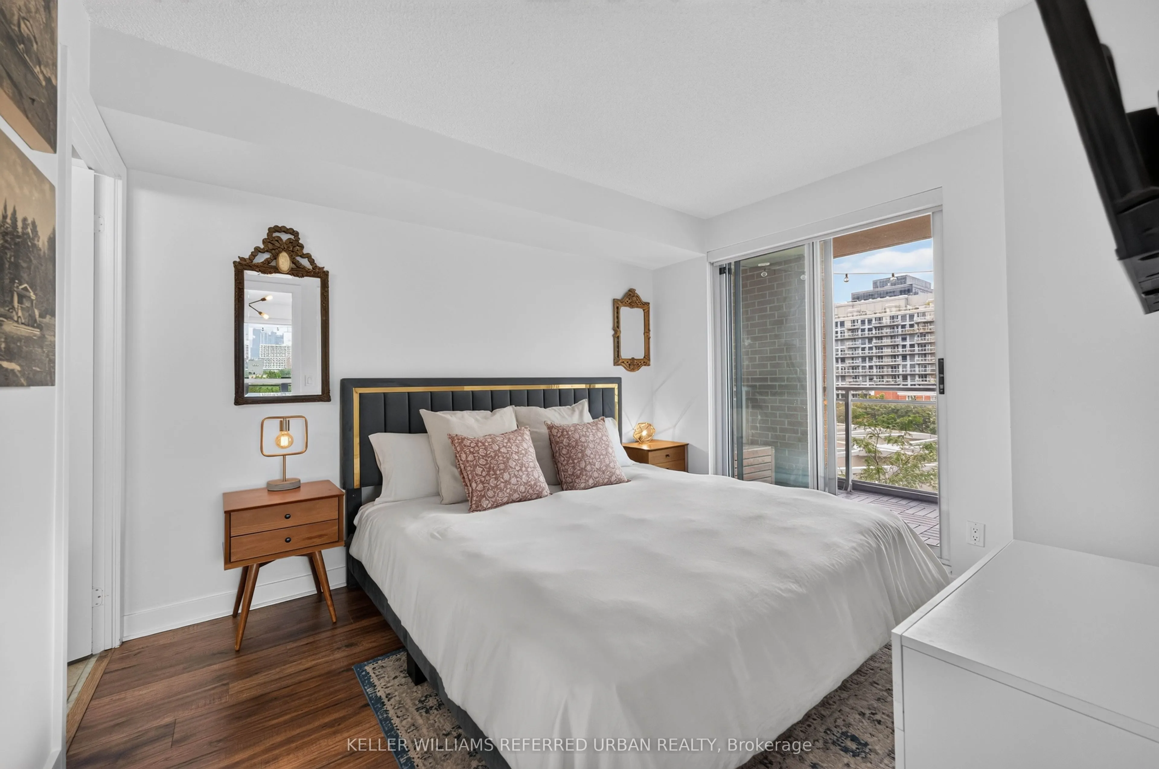 80 Western Battery Road #304