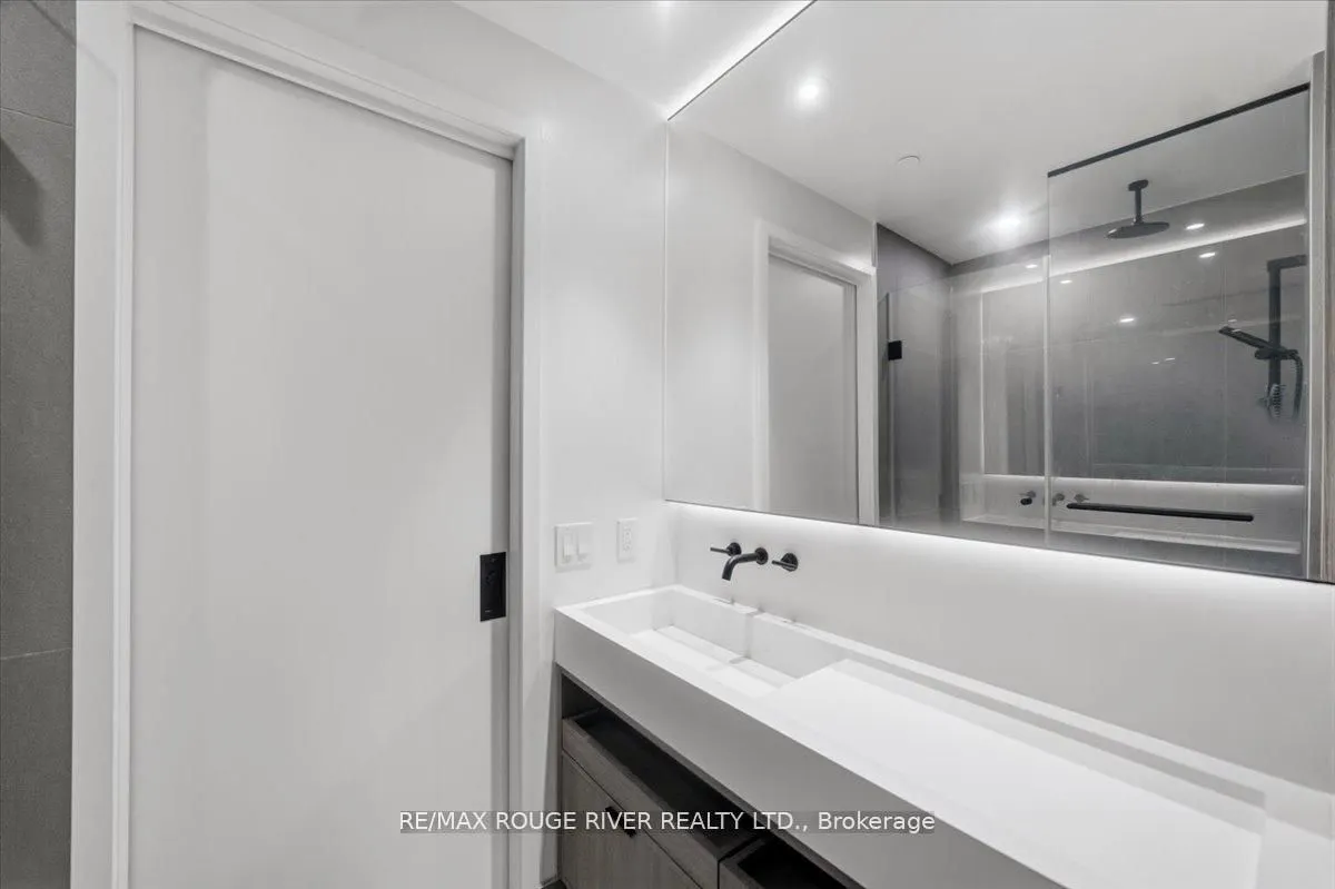 55 Charles Street E #3808