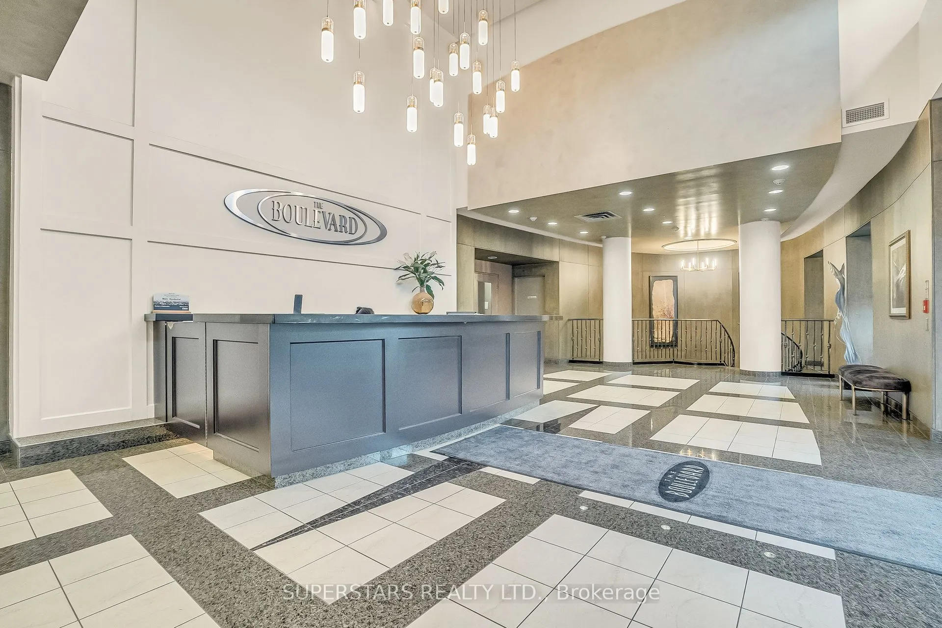 188 Doris Avenue ##2002