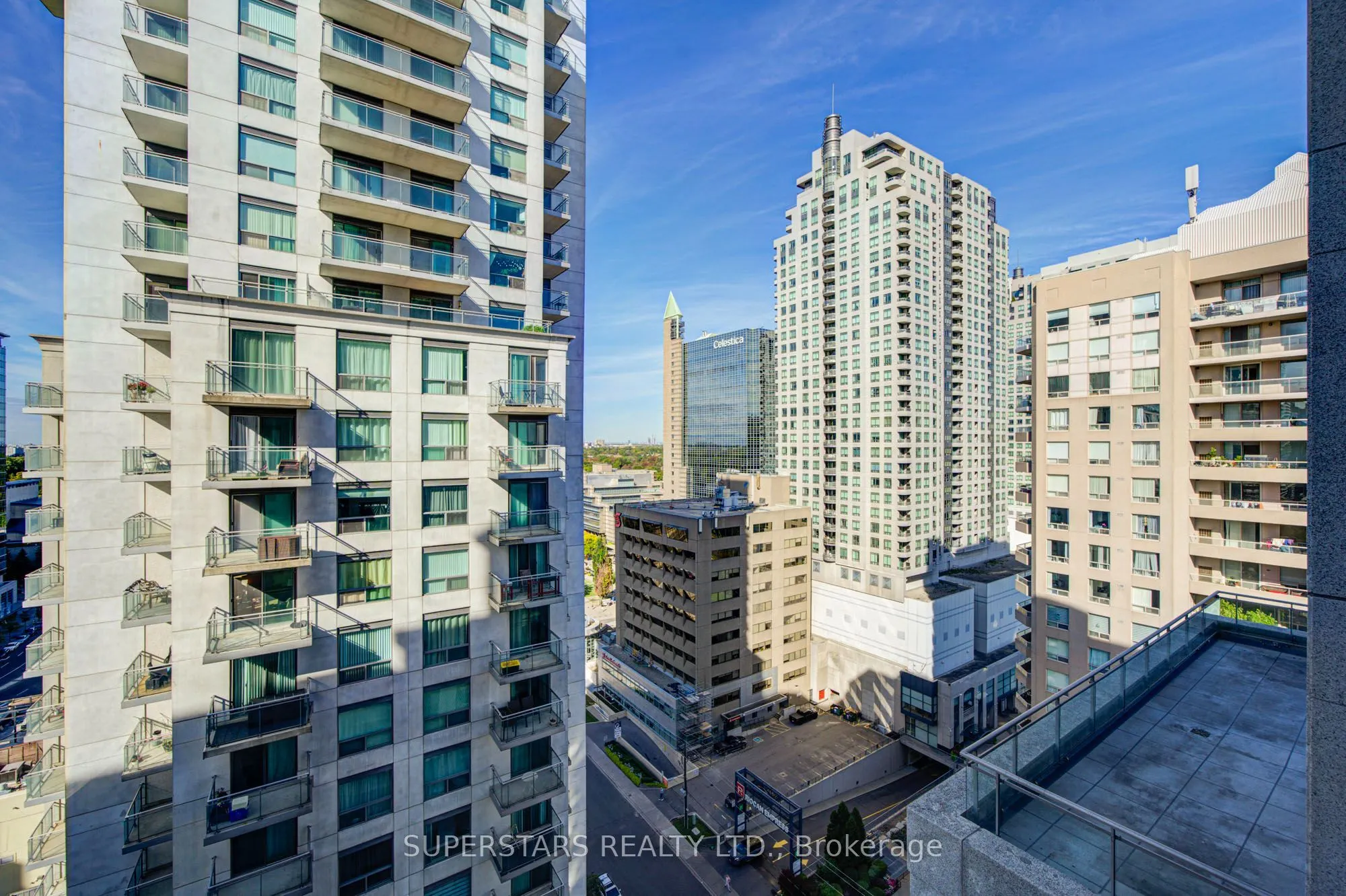 188 Doris Avenue ##2002