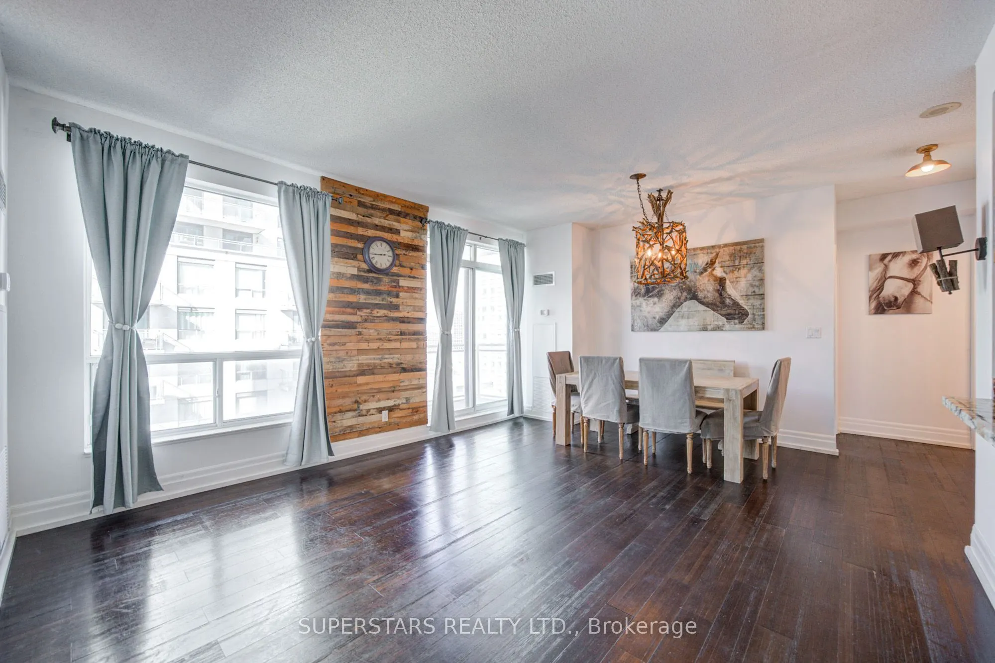 188 Doris Avenue ##2002