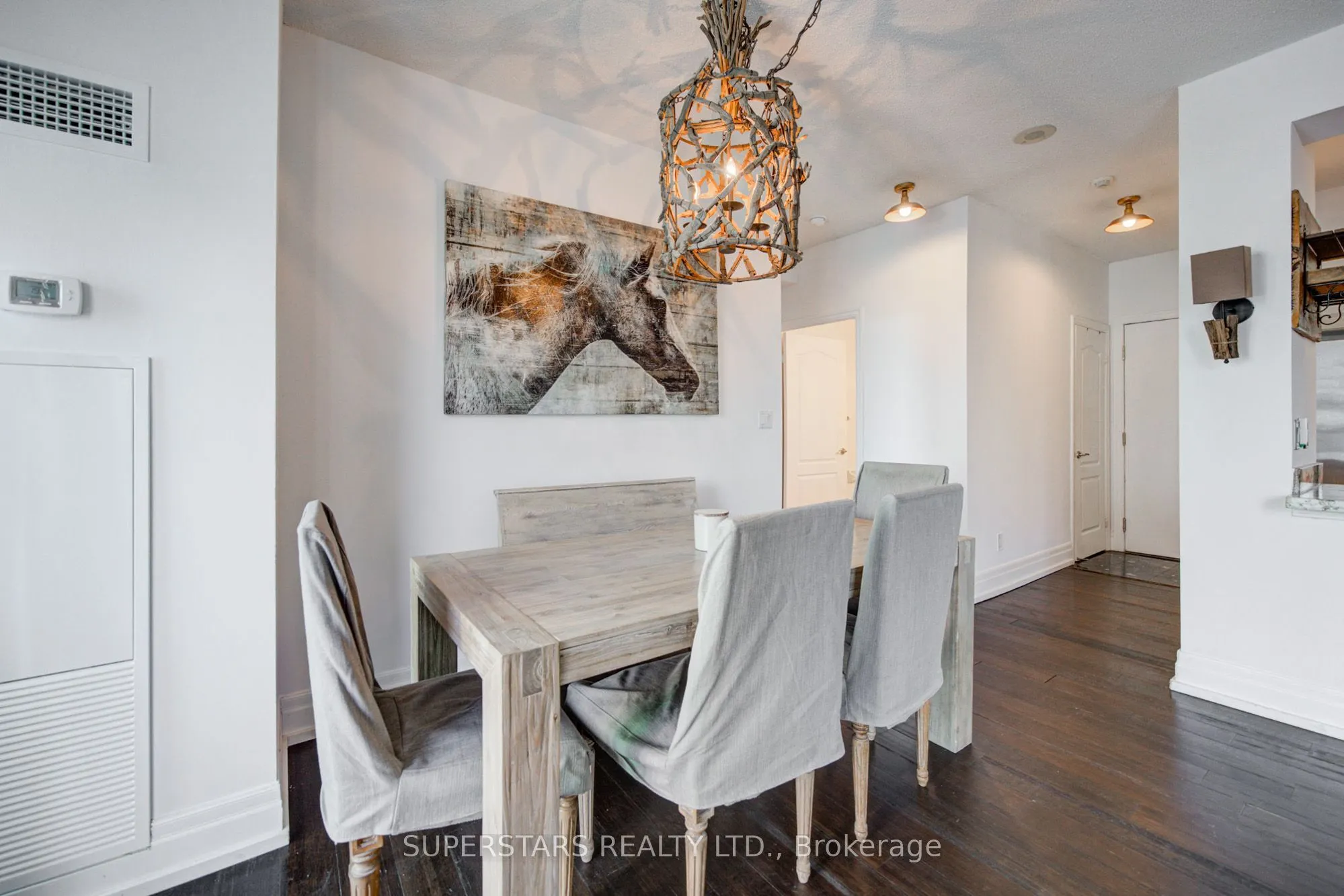188 Doris Avenue ##2002