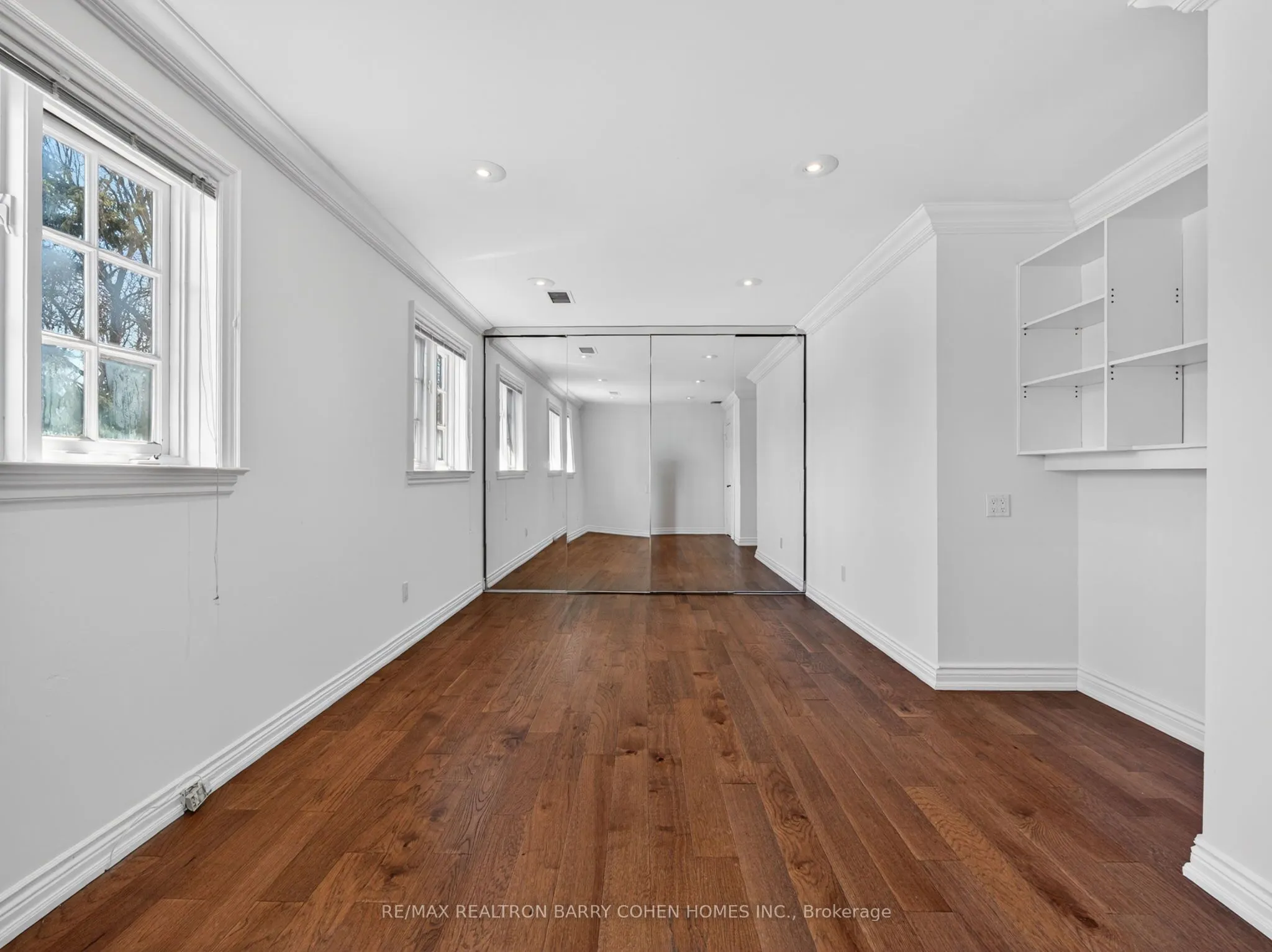 25 Harlington Road