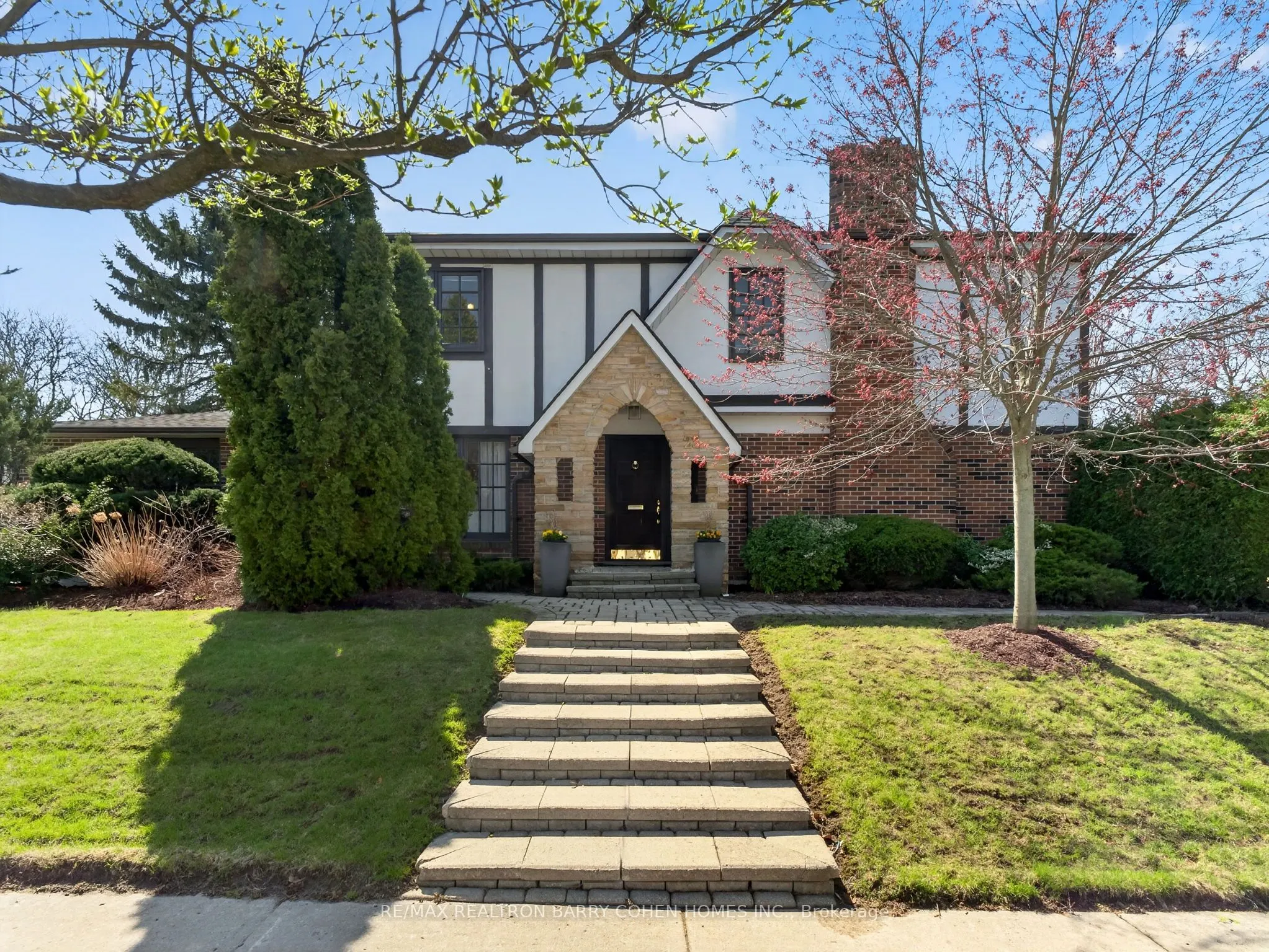 25 Harlington Road