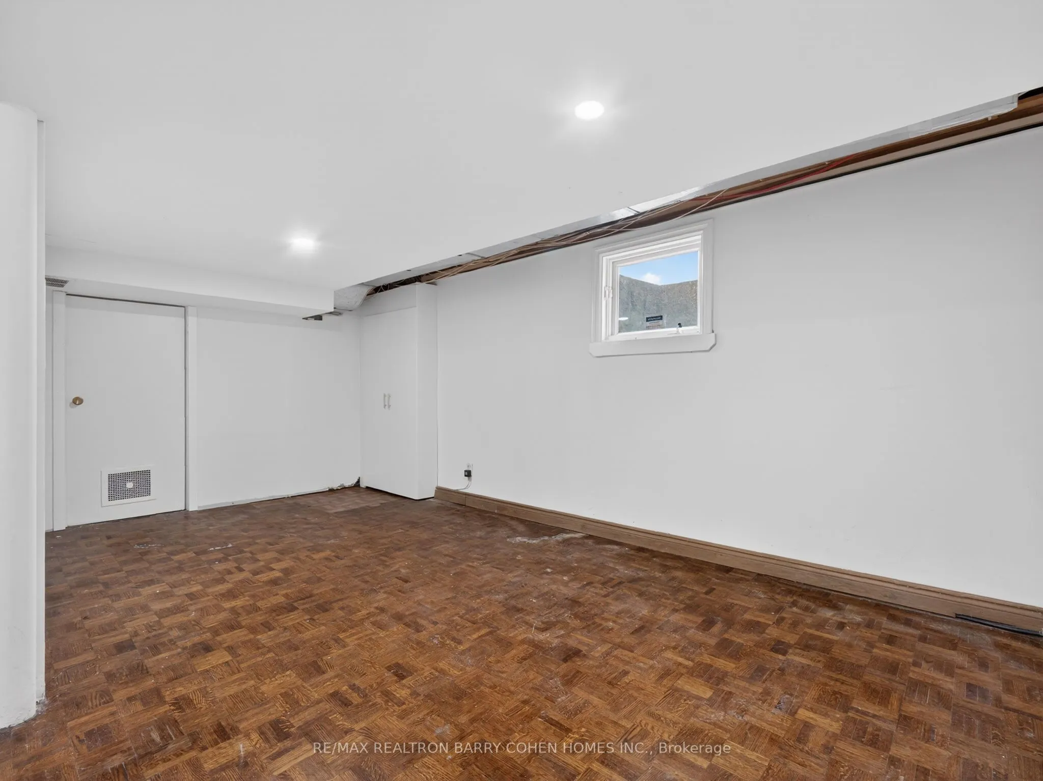 25 Harlington Road