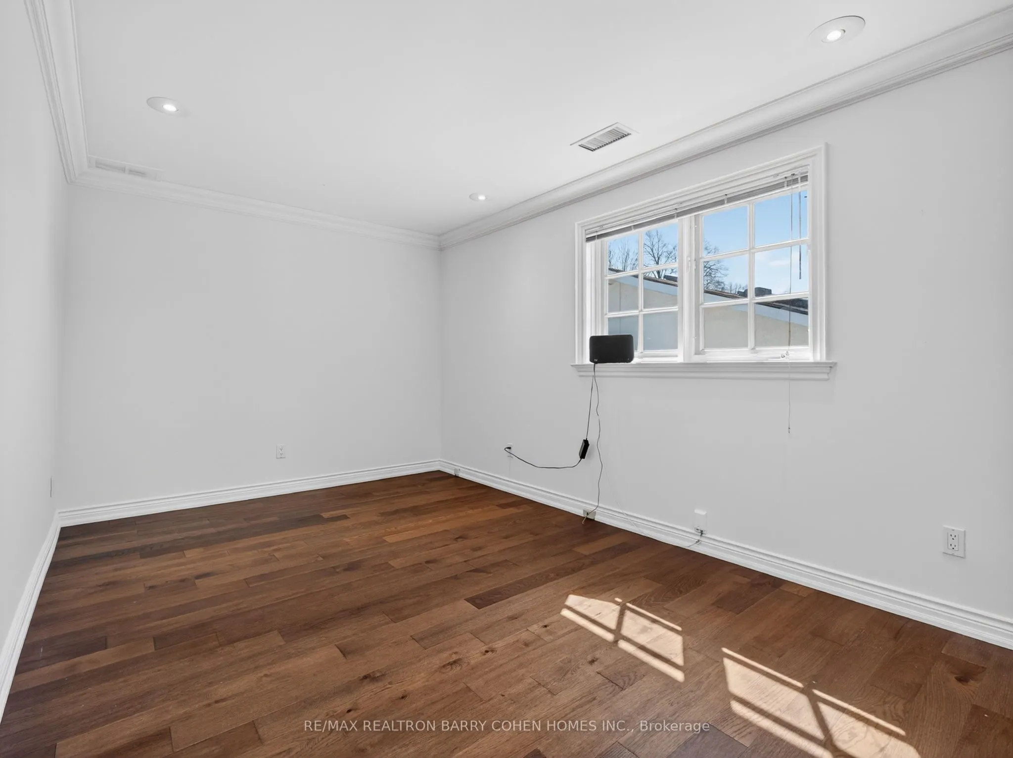 25 Harlington Road