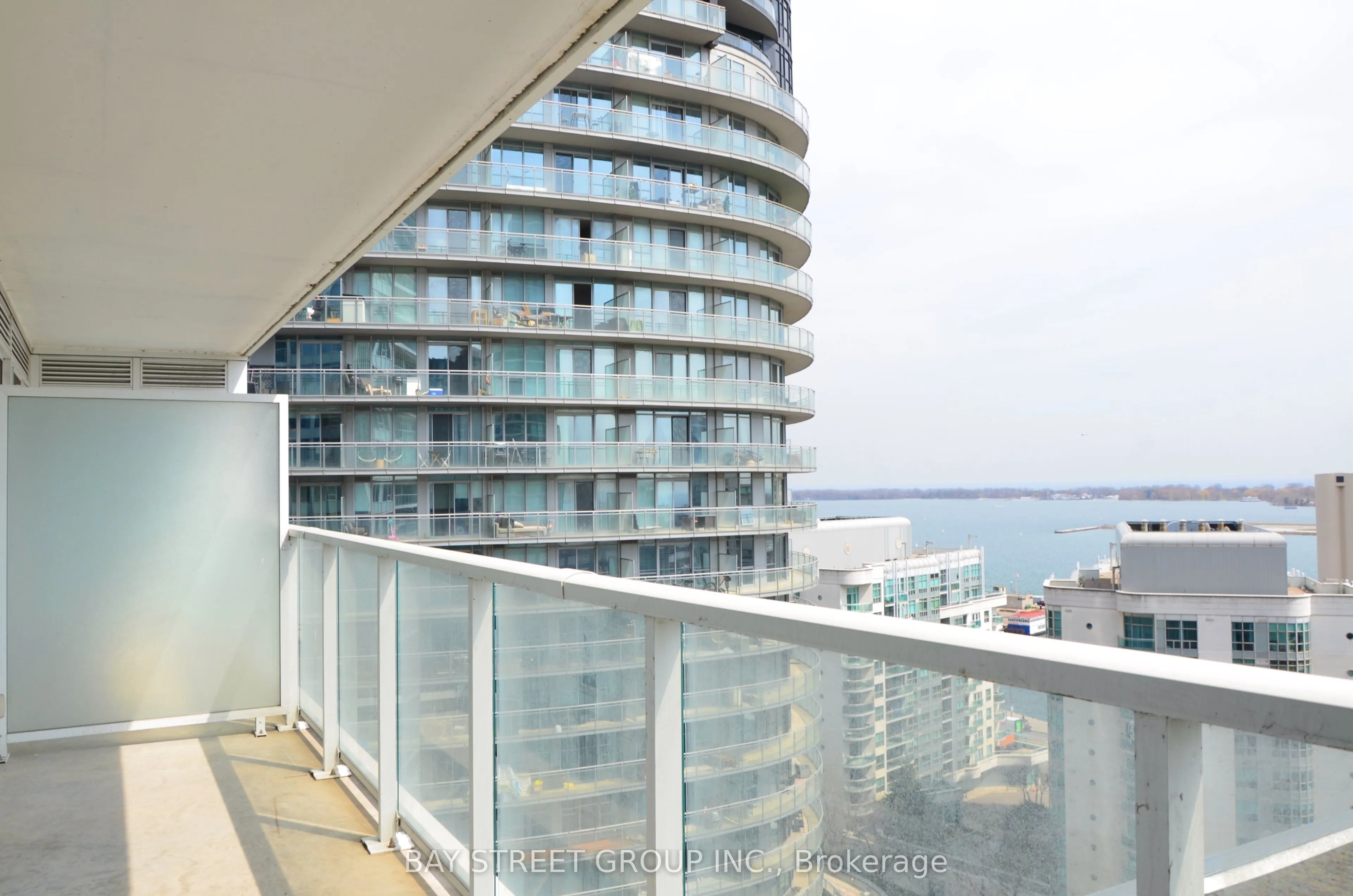 17 Bathurst Street ##1716