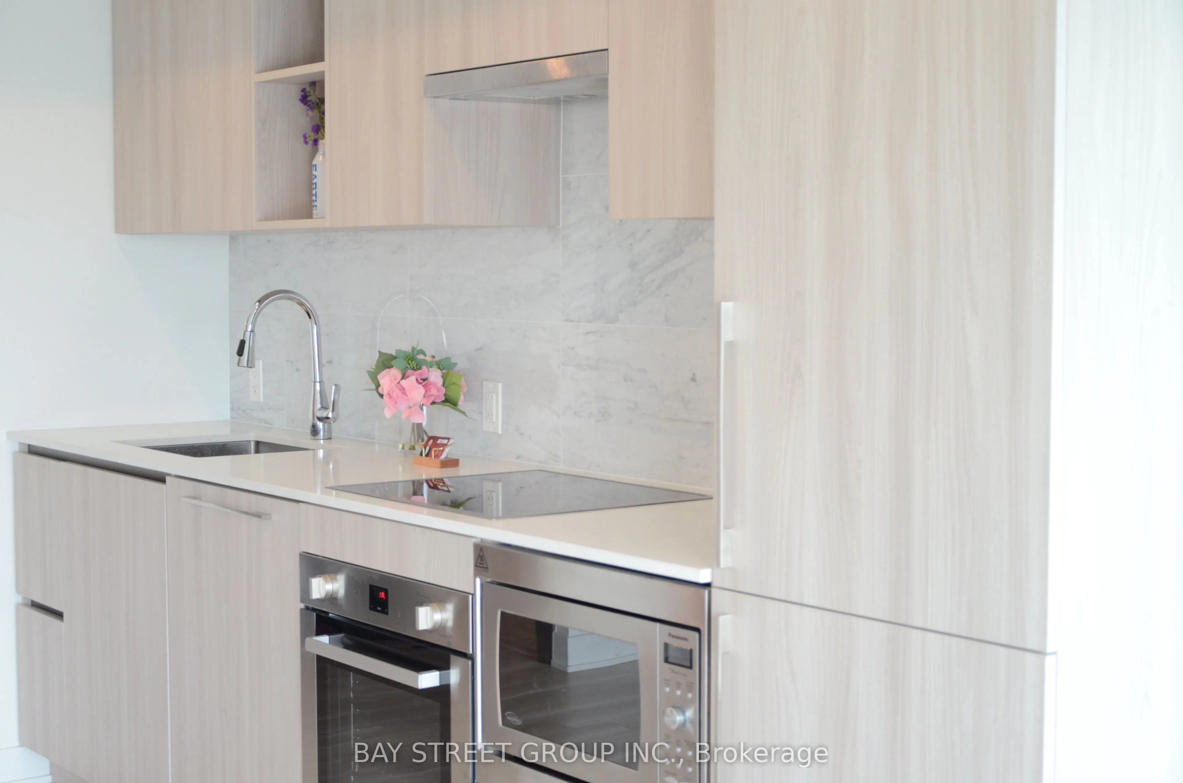 17 Bathurst Street ##1716