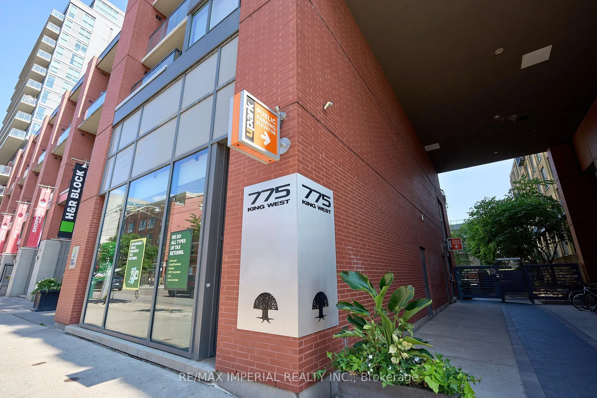 775 King Street W #901