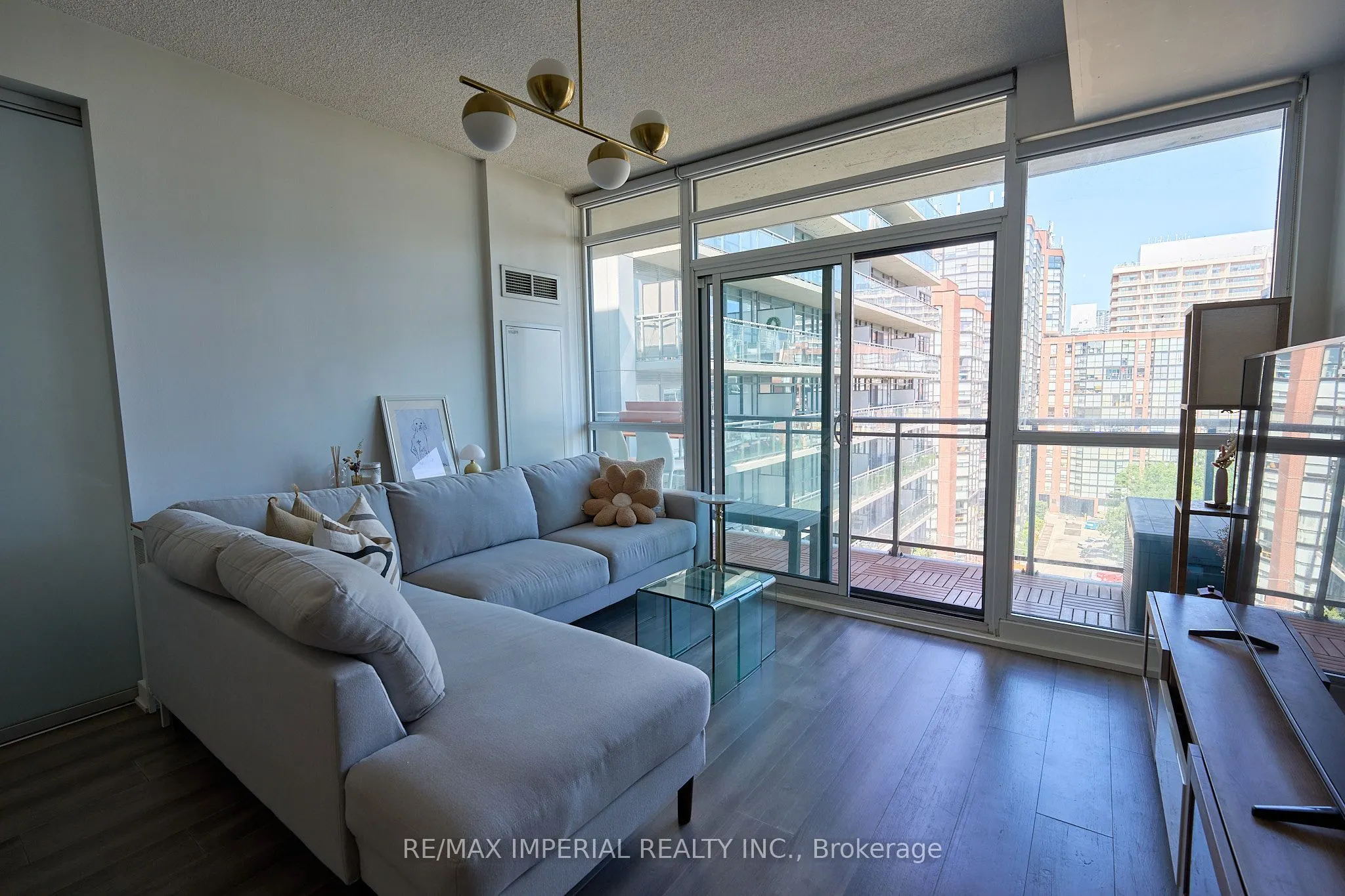 775 King Street W #901
