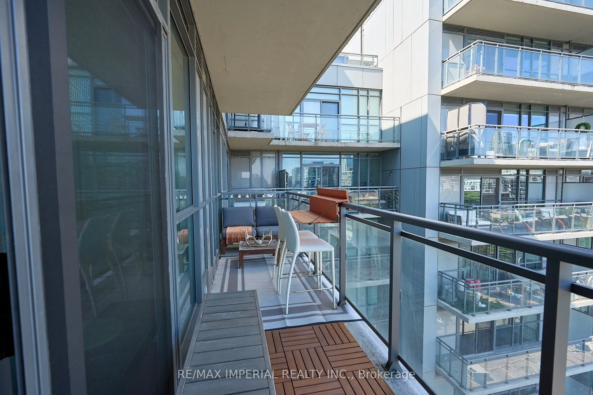 775 King Street W #901