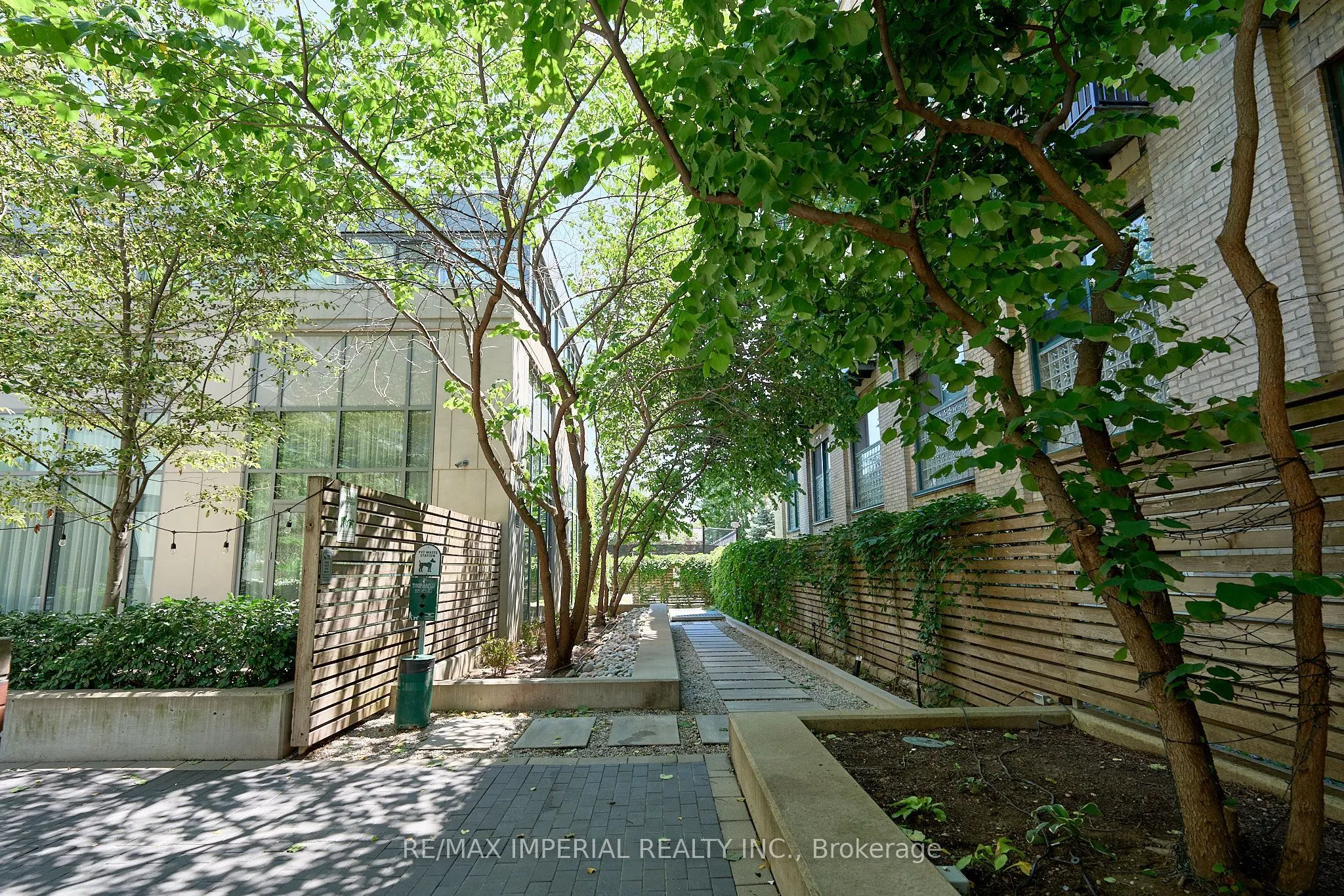 775 King Street W #901