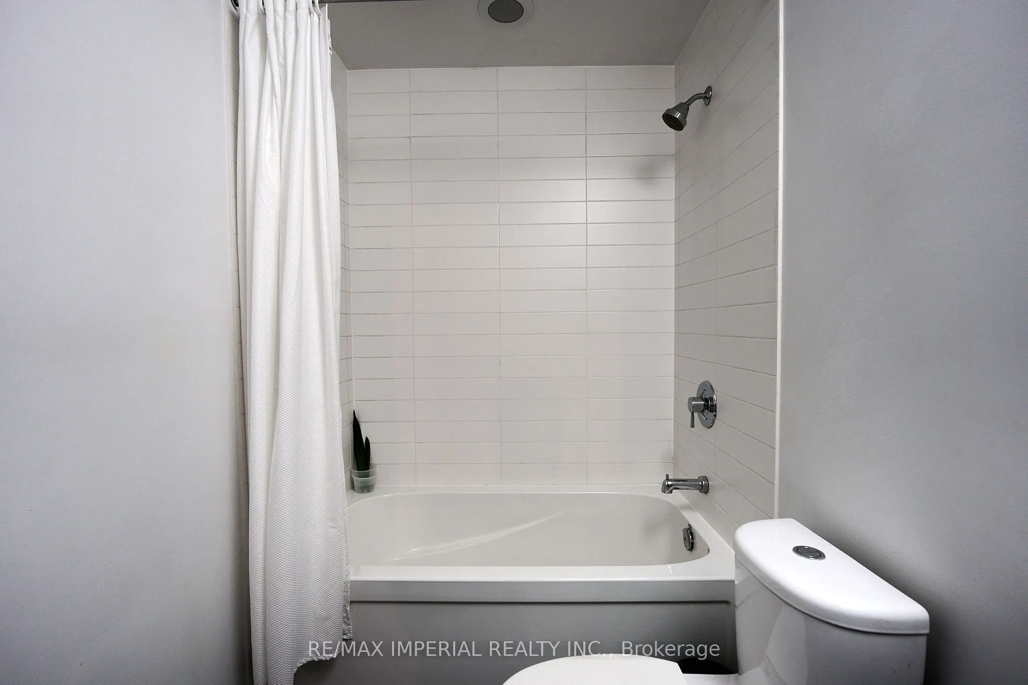 775 King Street W #901