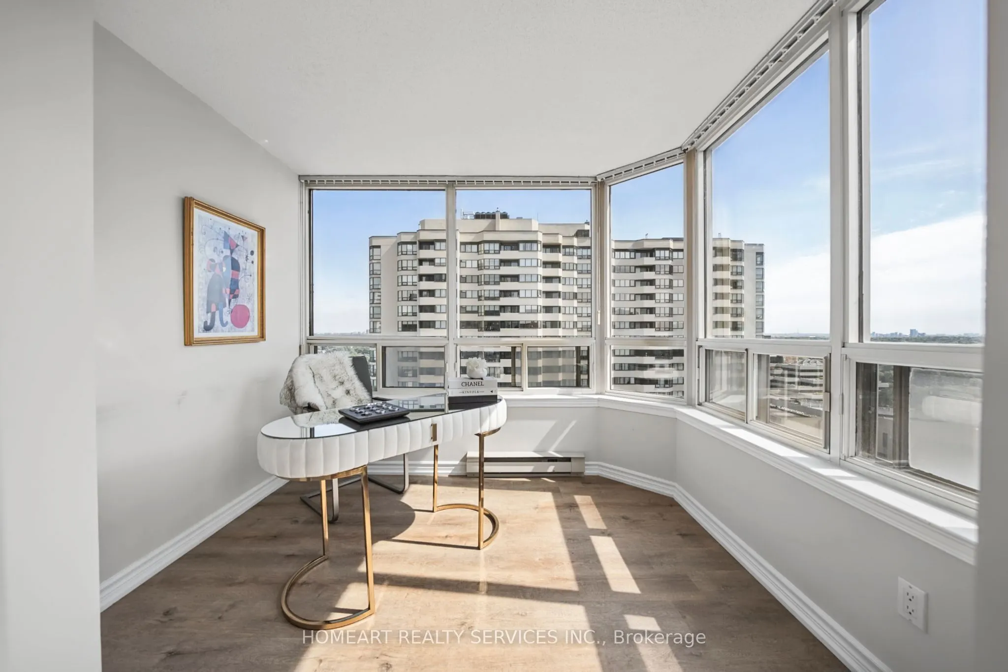 30 Greenfield Avenue #1806