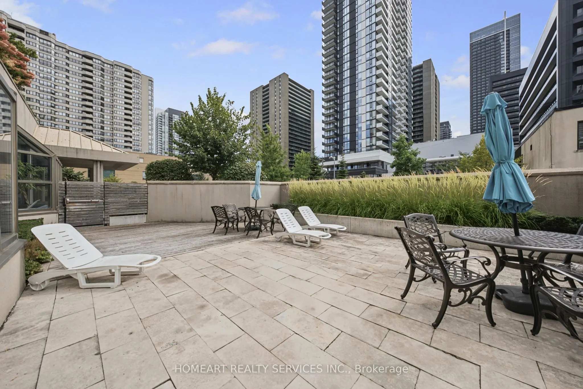 30 Greenfield Avenue #1806