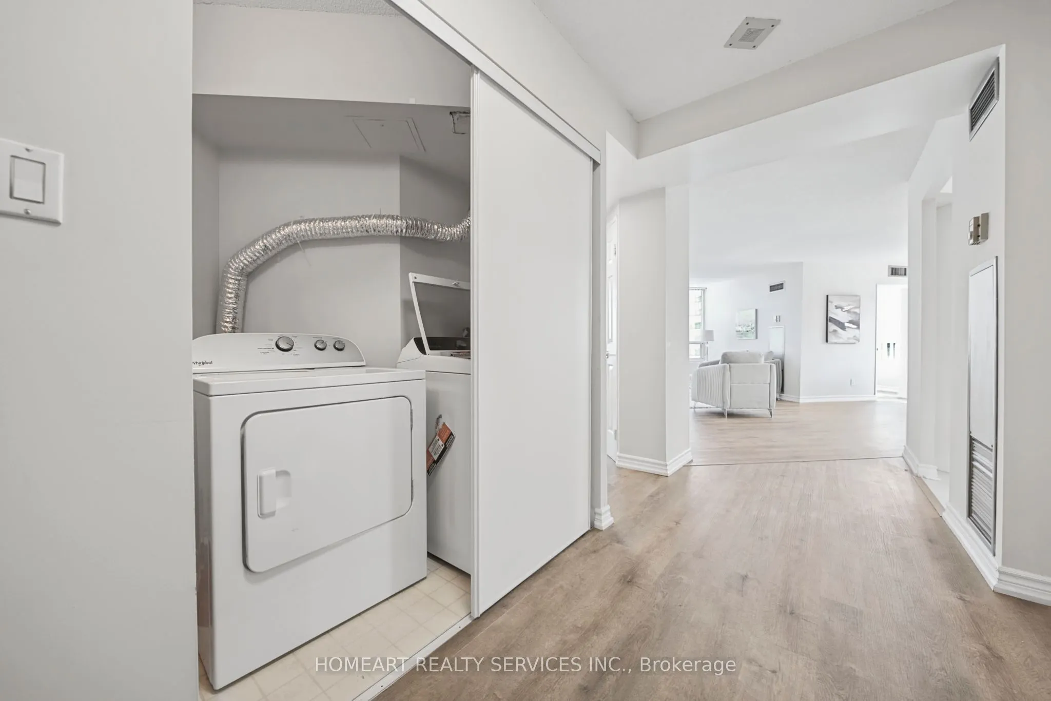30 Greenfield Avenue #1806